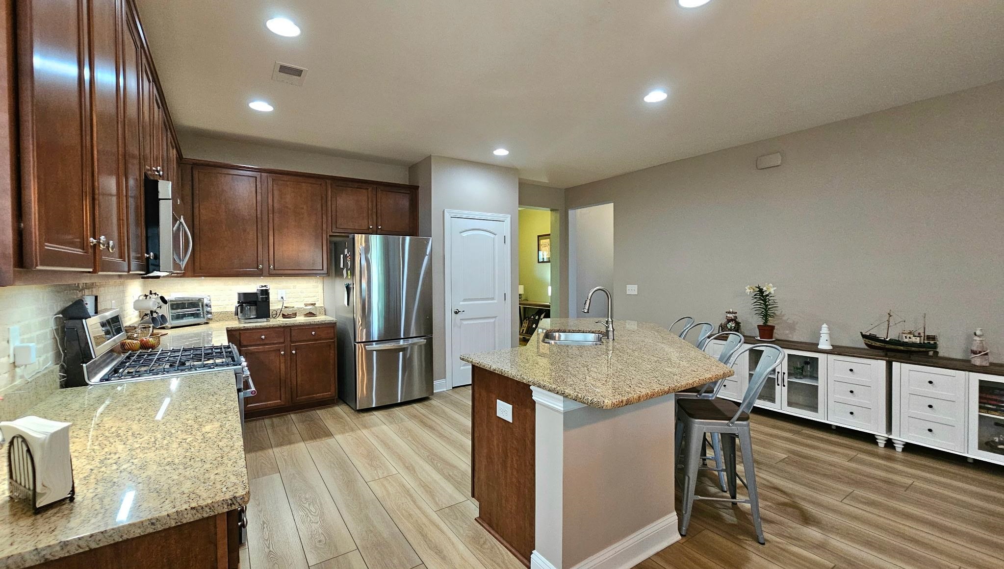 1810 Orchard Dr. Property Photo 22