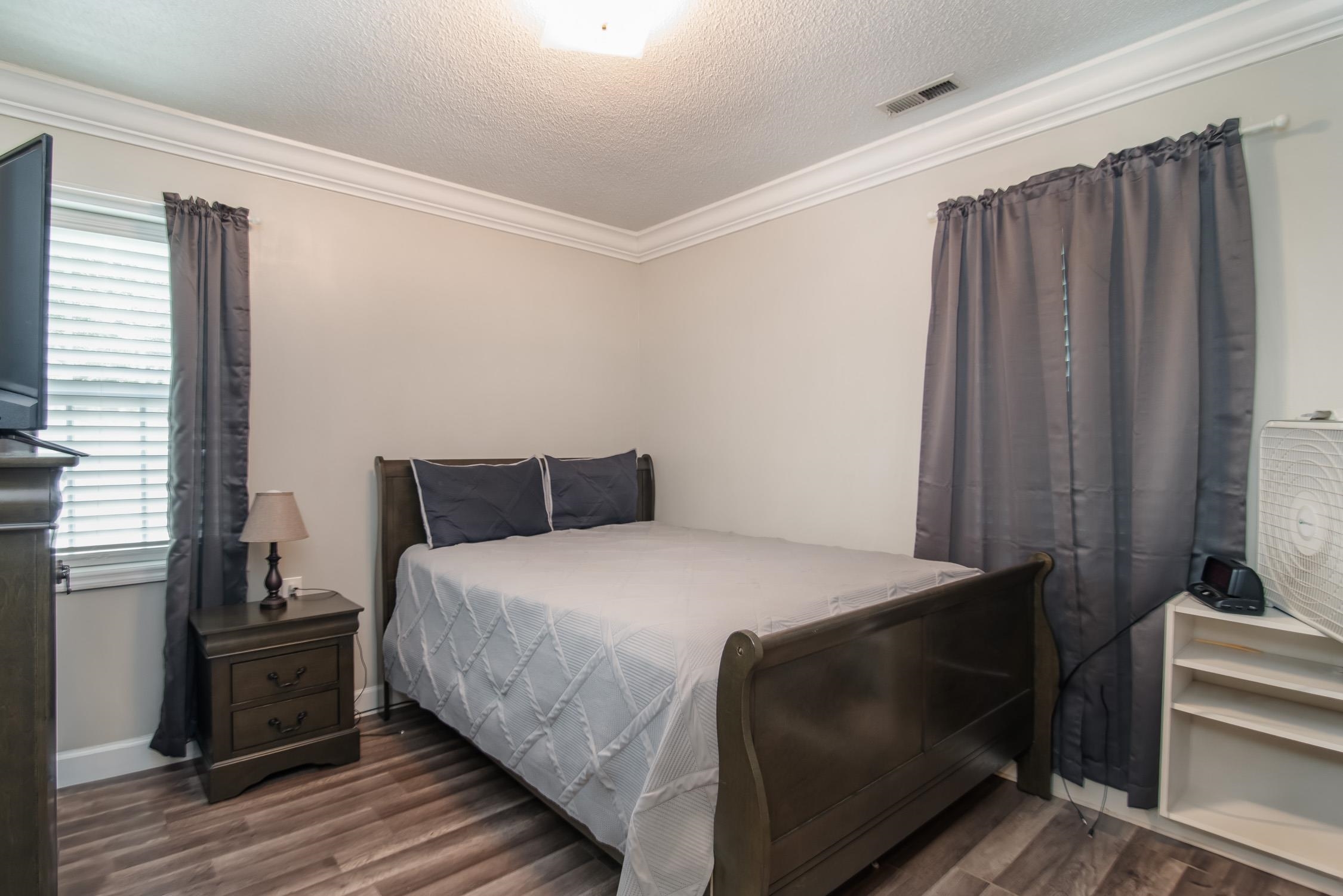 2510 Redwood St. Property Photo 8