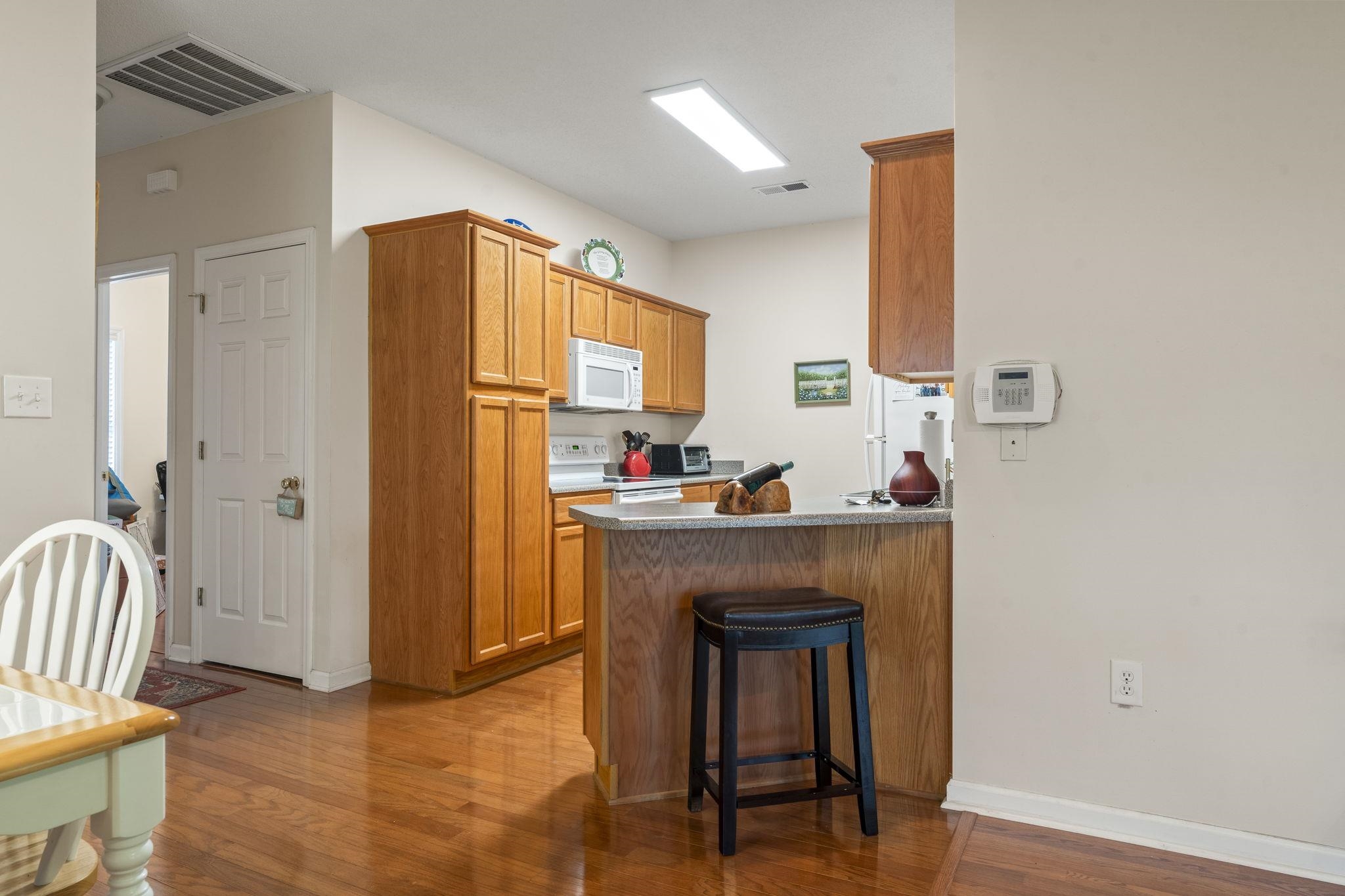 100 Lazy Willow Ln. Property Photo 9