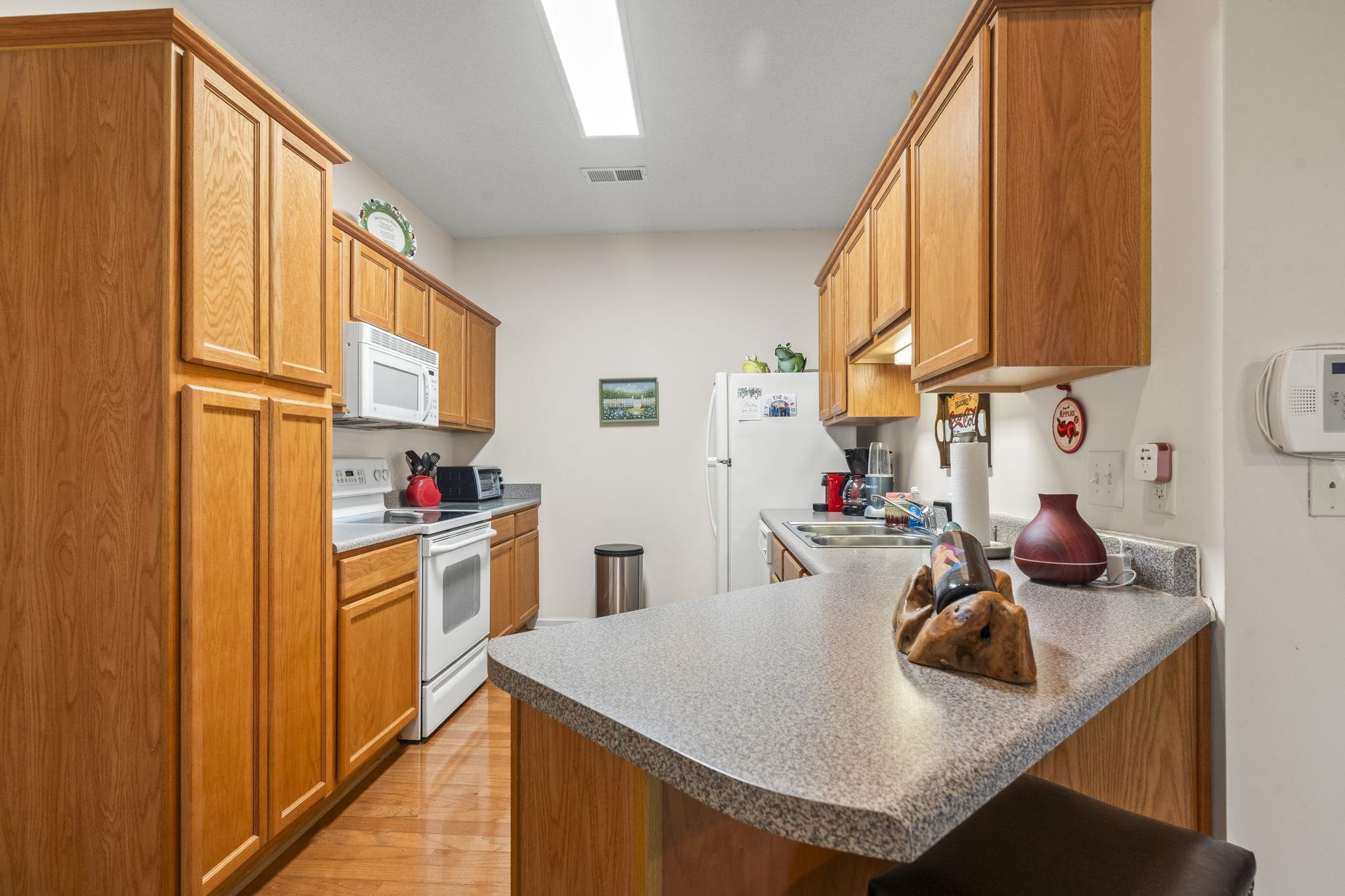 100 Lazy Willow Ln. Property Photo 10