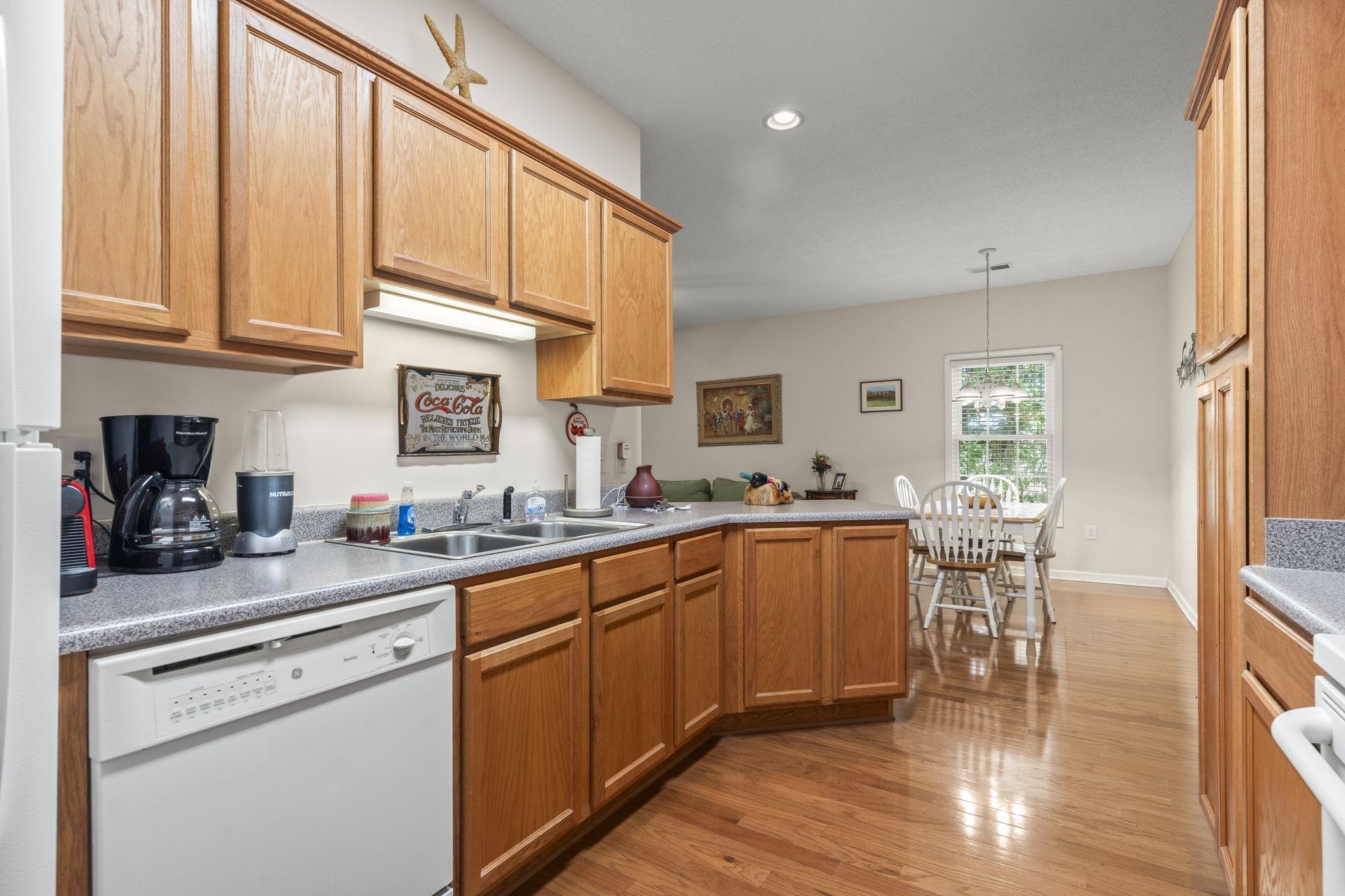 100 Lazy Willow Ln. Property Photo 13