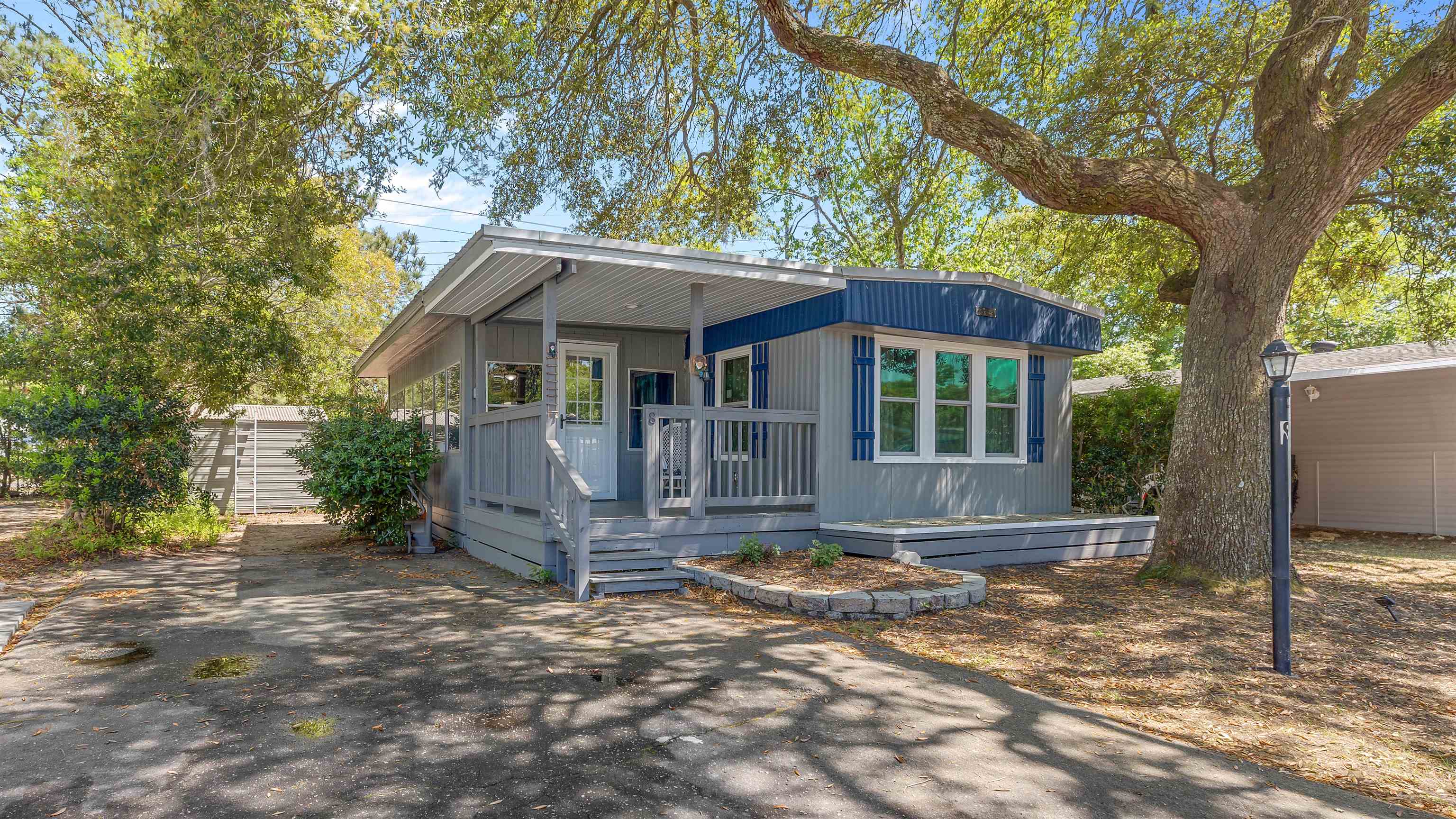 8 Burr Circle Property Photo 1