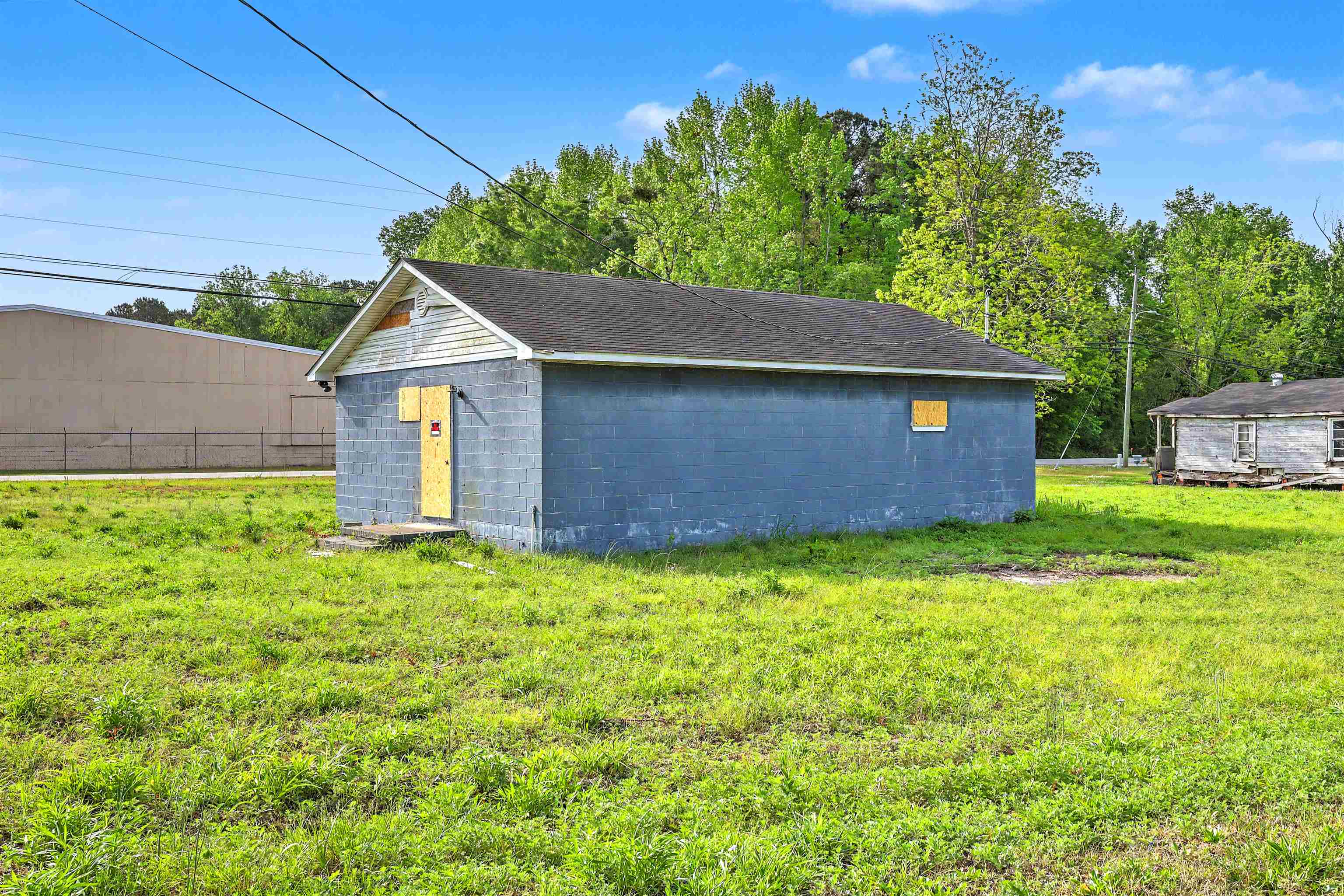 530 S Church St. Property Photo 6