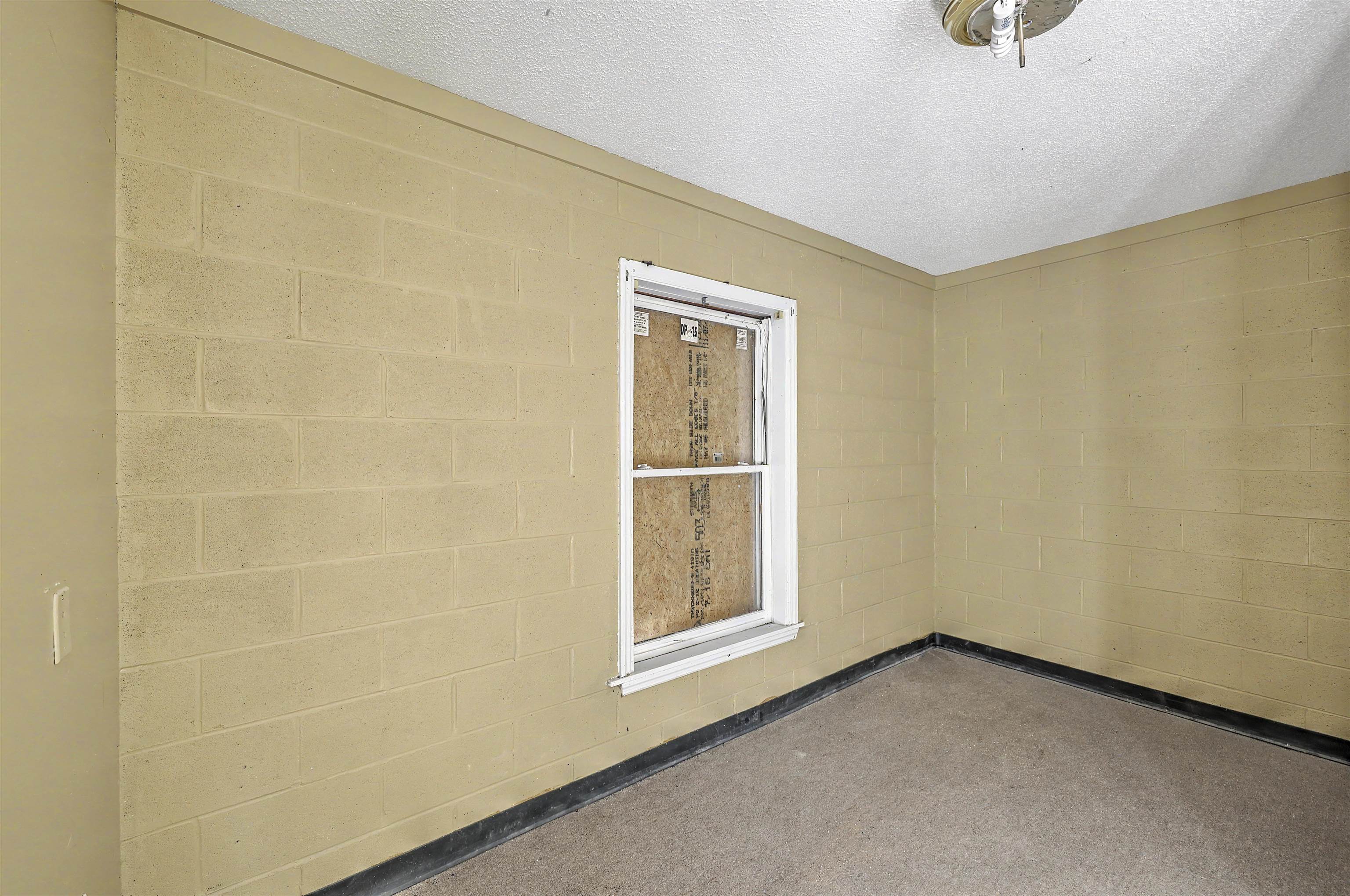 530 S Church St. Property Photo 15