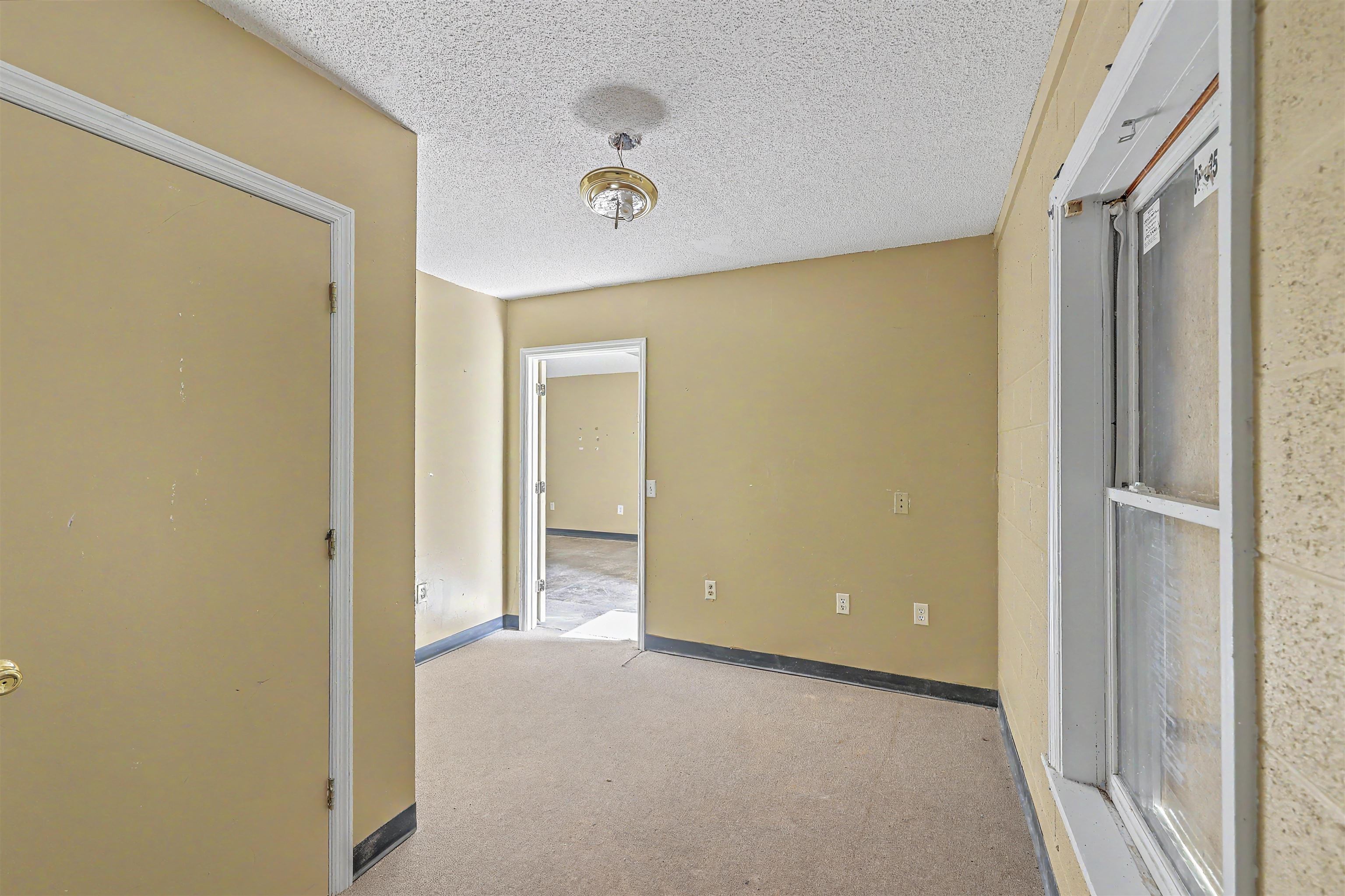 530 S Church St. Property Photo 16
