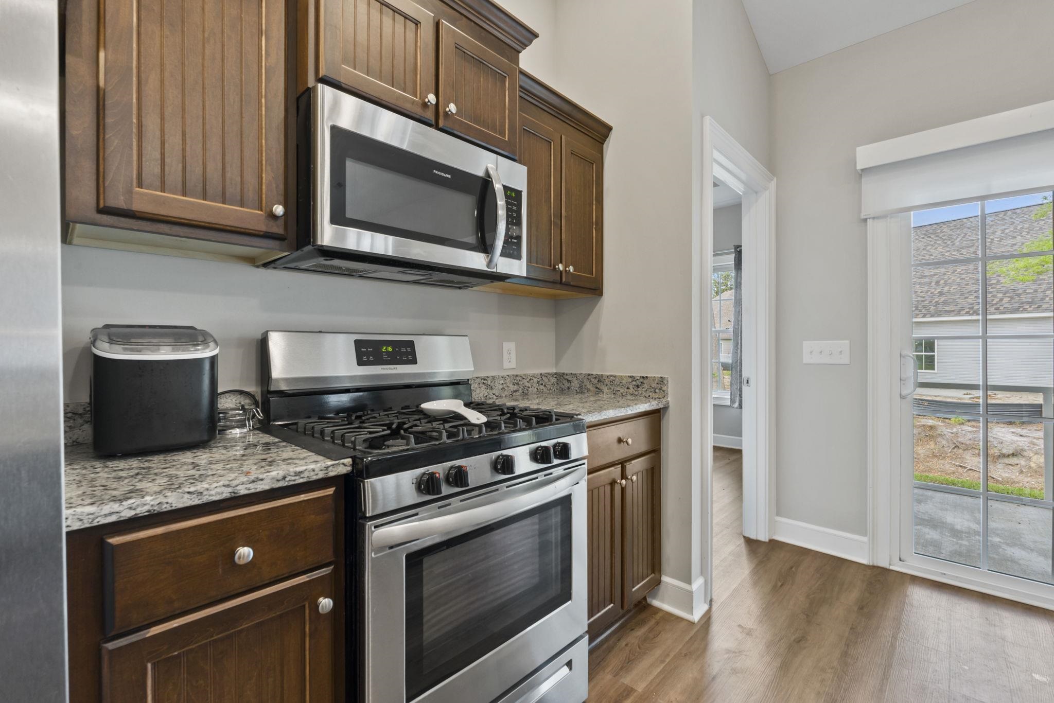 532 Whiddy Loop Property Photo 13