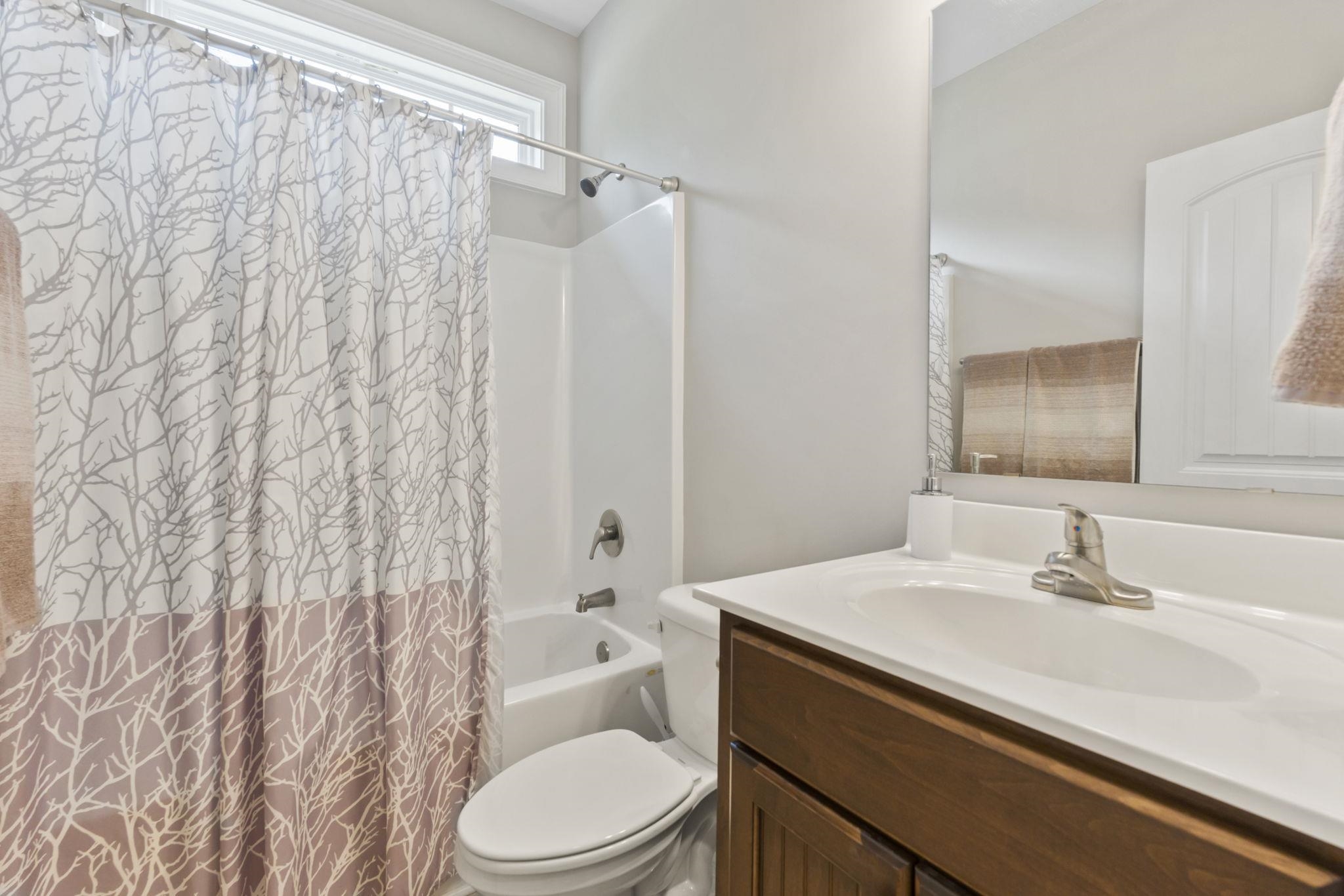 532 Whiddy Loop Property Photo 25