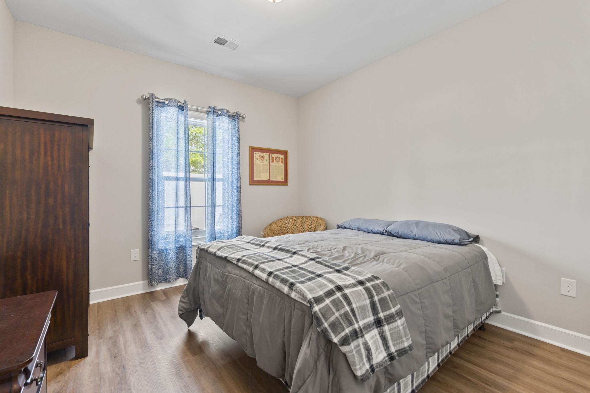 532 Whiddy Loop Property Photo 26