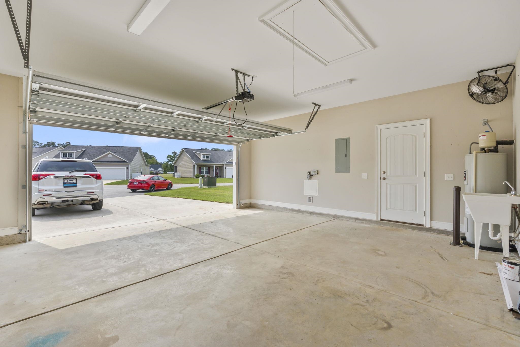 532 Whiddy Loop Property Photo 33