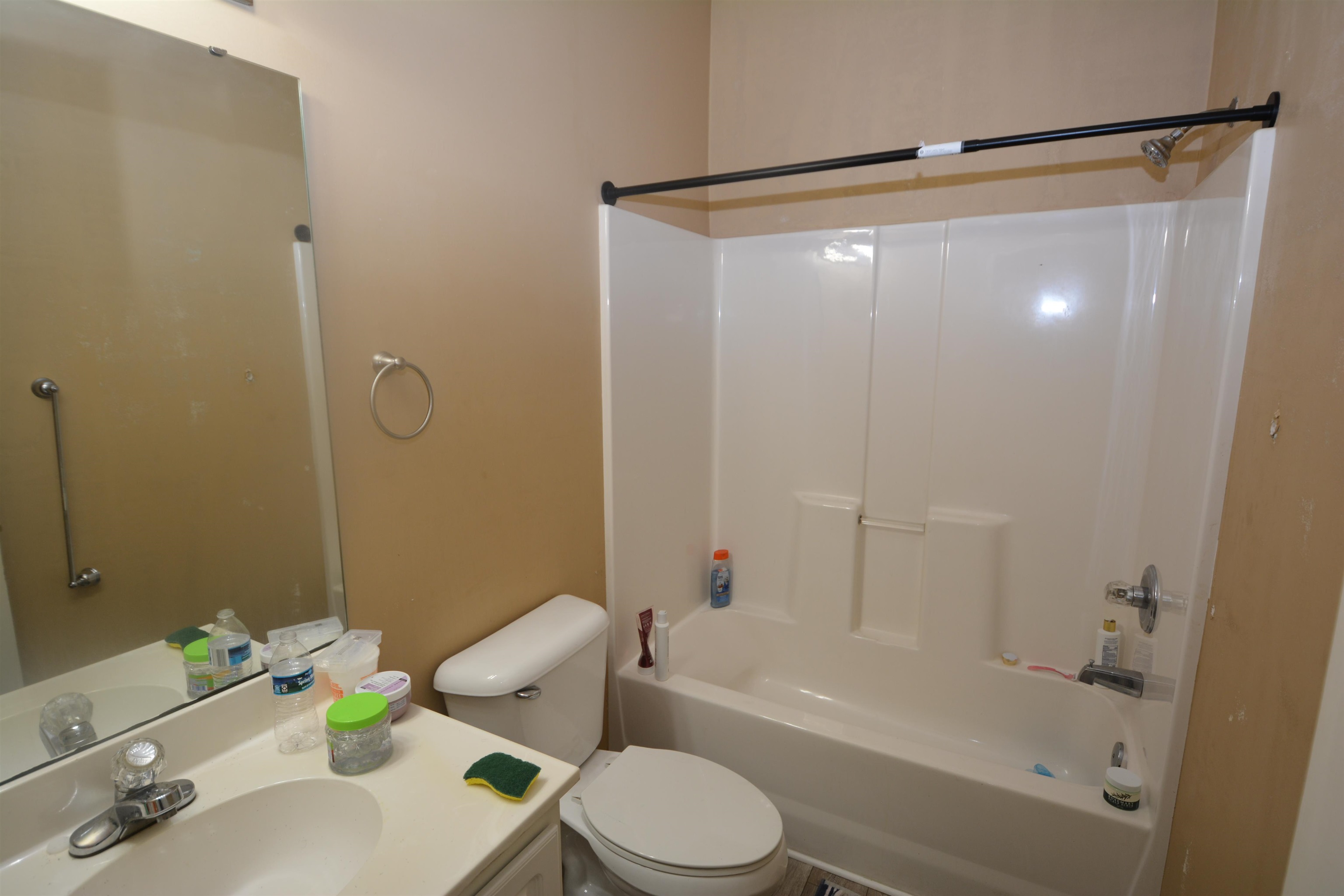 650 River Oaks Dr. Property Photo 14