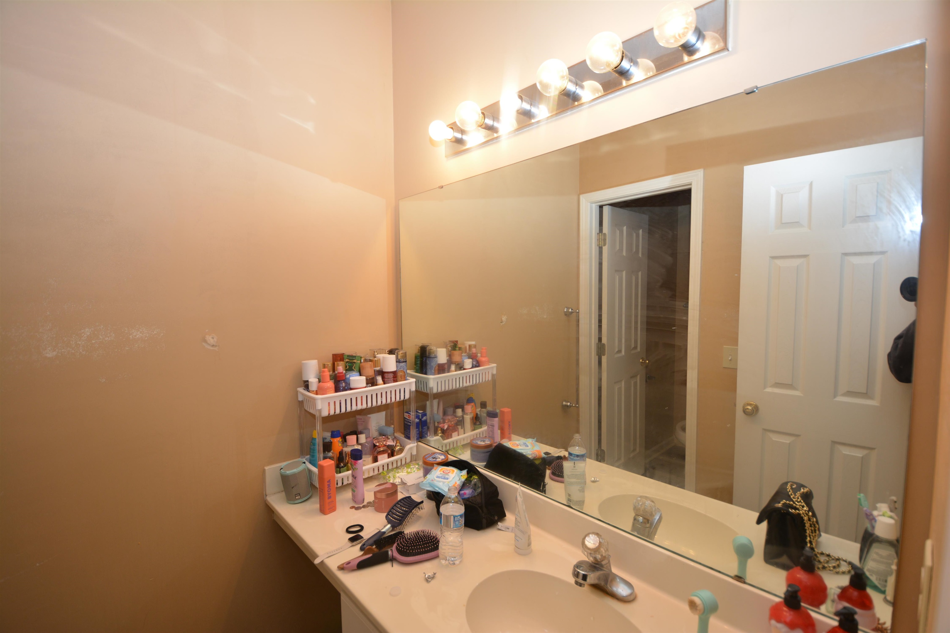 650 River Oaks Dr. Property Photo 19