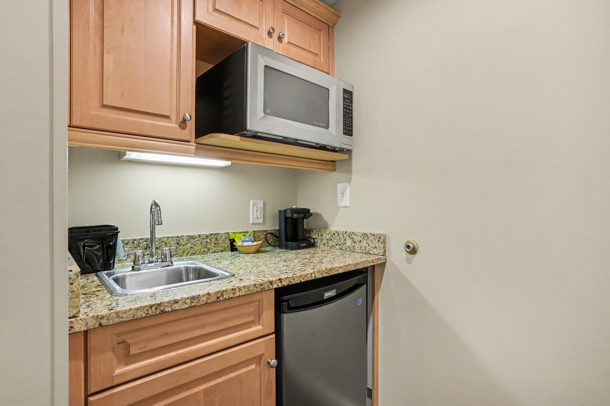 9994 Beach Club Dr. Property Photo 15