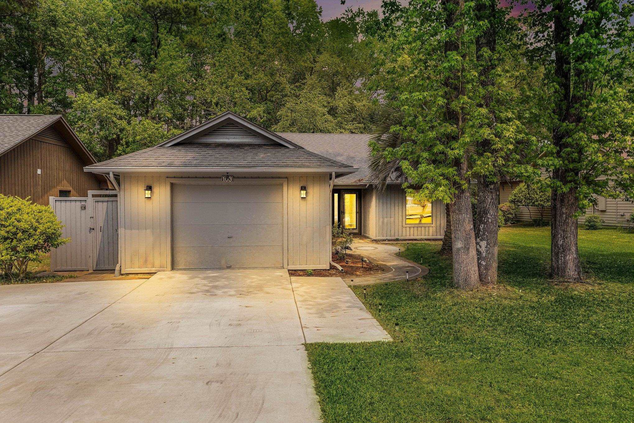 103 Hickory Dr. Property Photo 1
