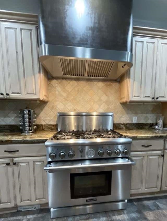 33 Deer Moss Ct. Property Photo 12