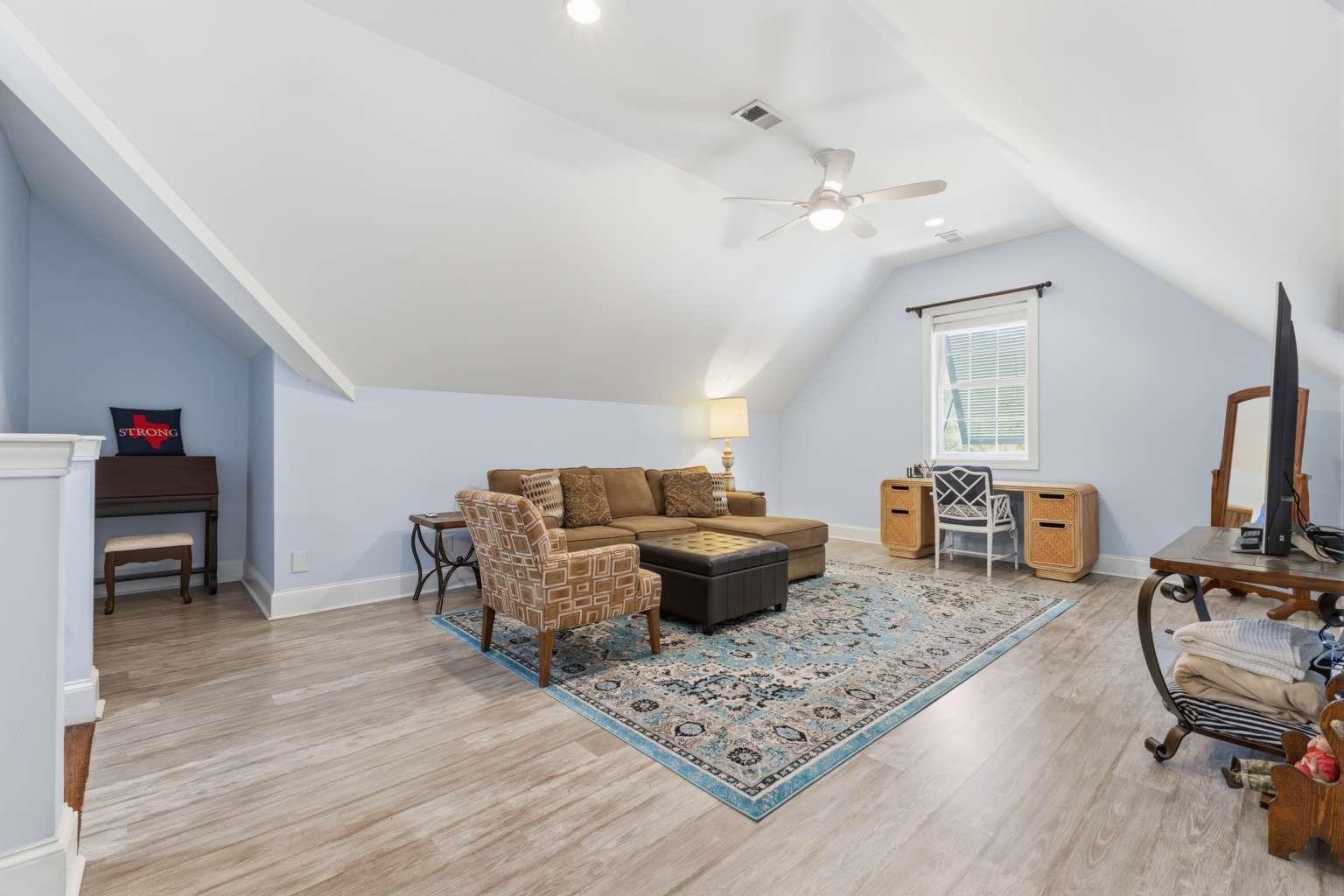 33 Deer Moss Ct. Property Photo 26