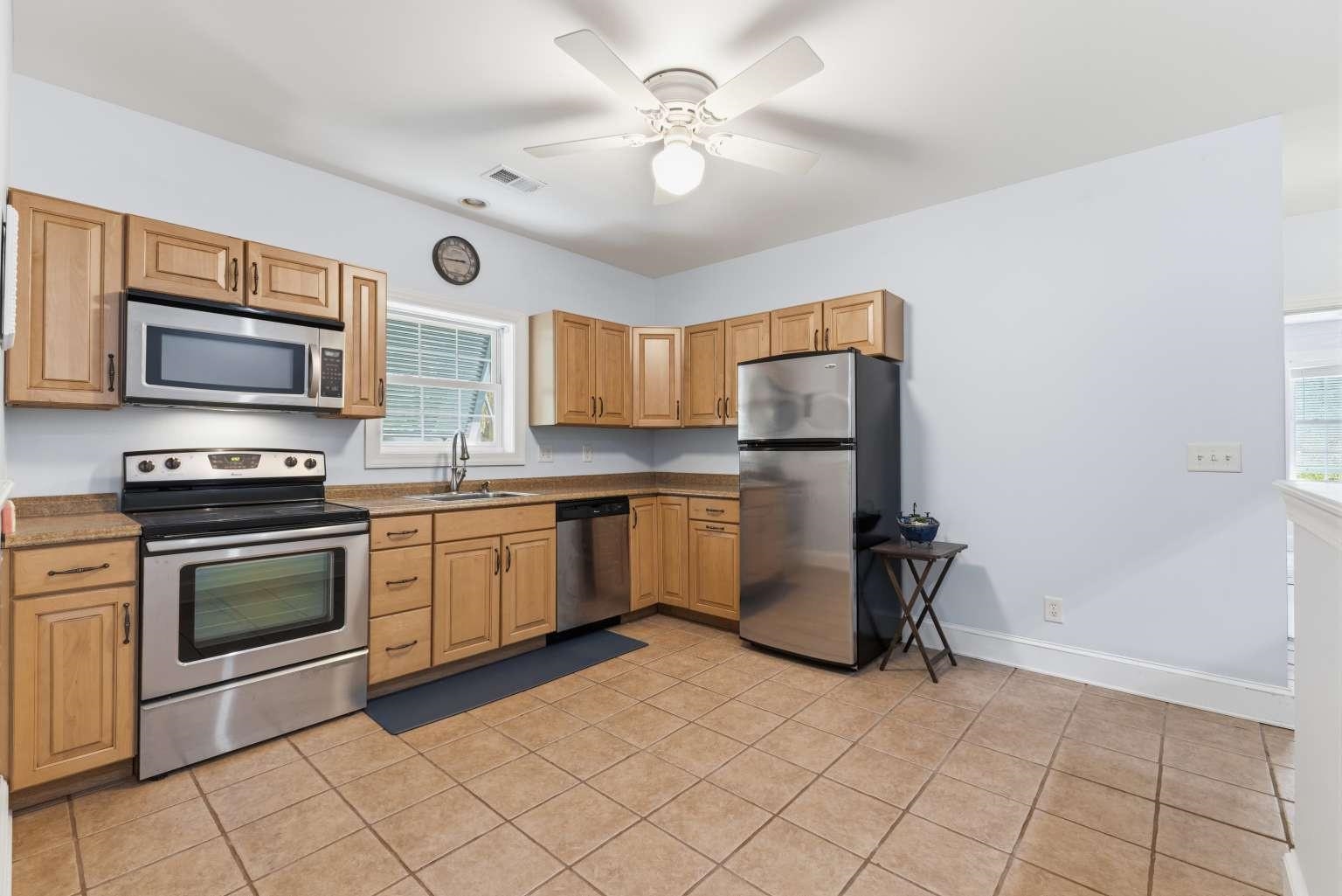 33 Deer Moss Ct. Property Photo 28