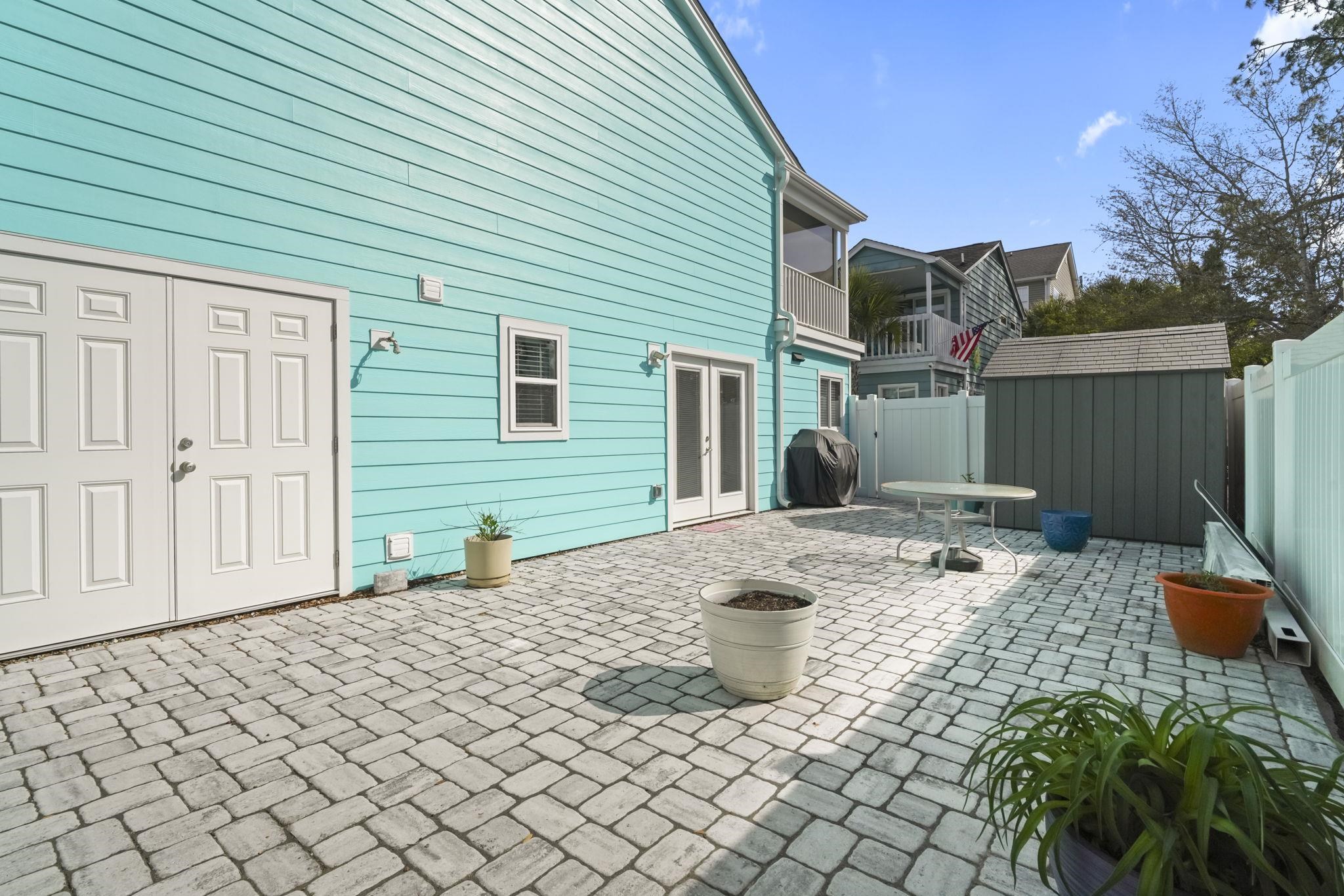 1911c Edge Dr. Property Photo 10
