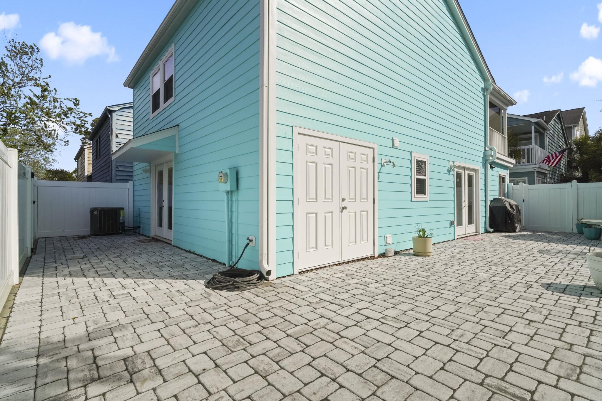 1911c Edge Dr. Property Photo 11