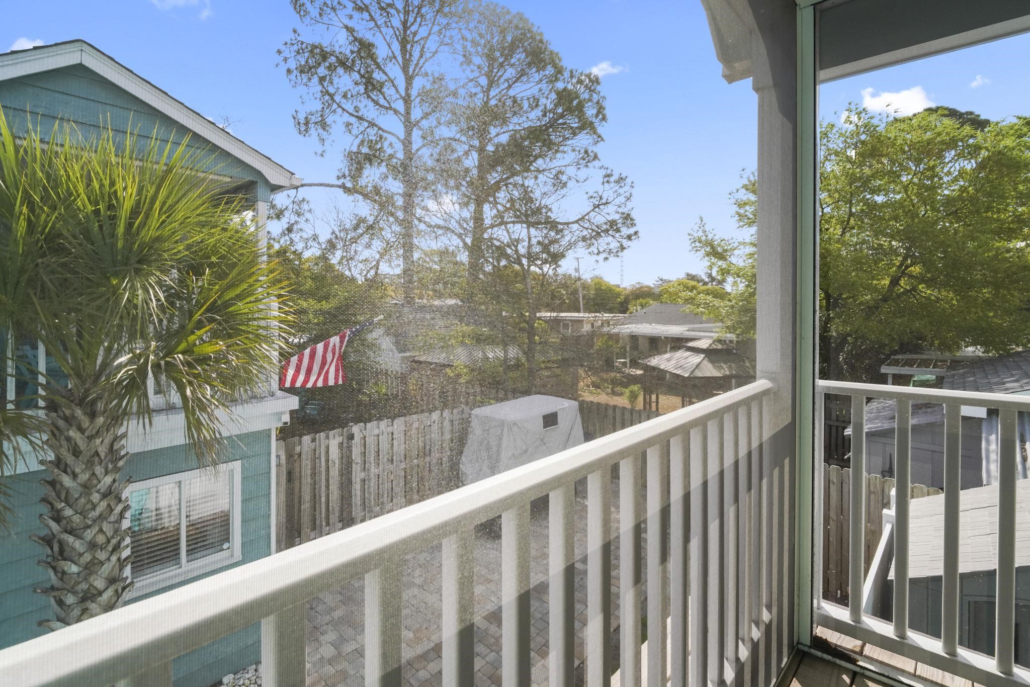 1911c Edge Dr. Property Photo 17