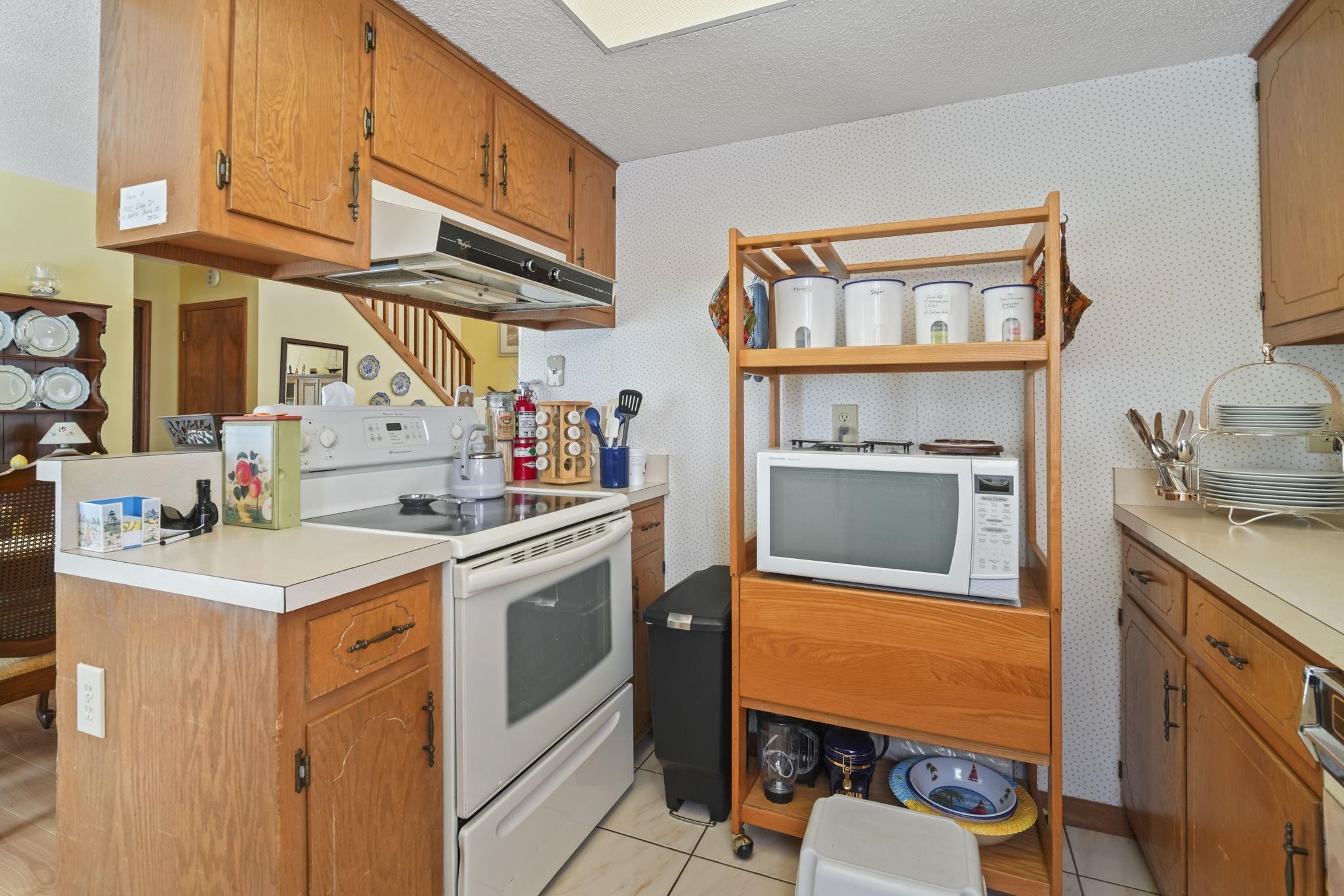 1911c Edge Dr. Property Photo 29