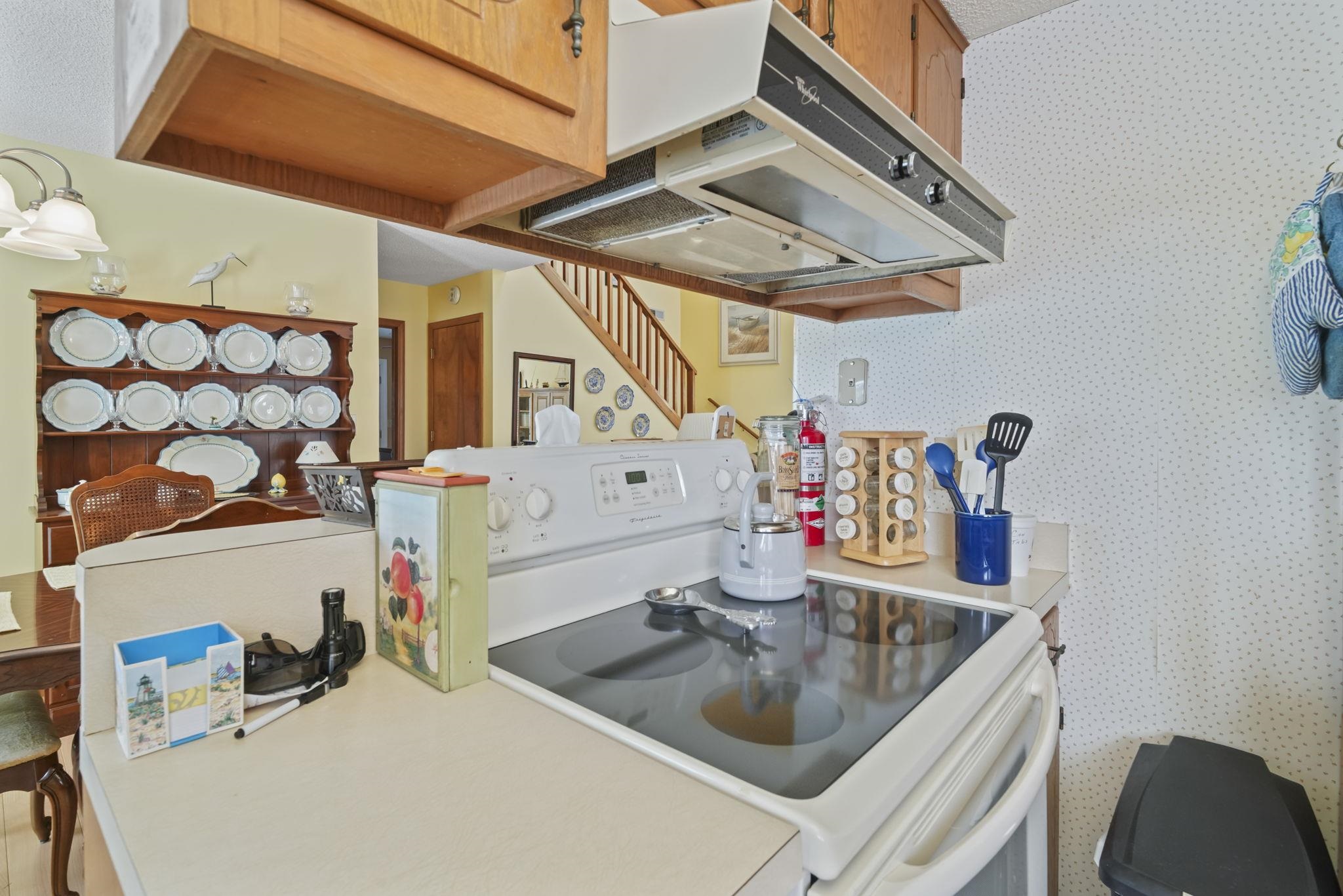 1911c Edge Dr. Property Photo 30