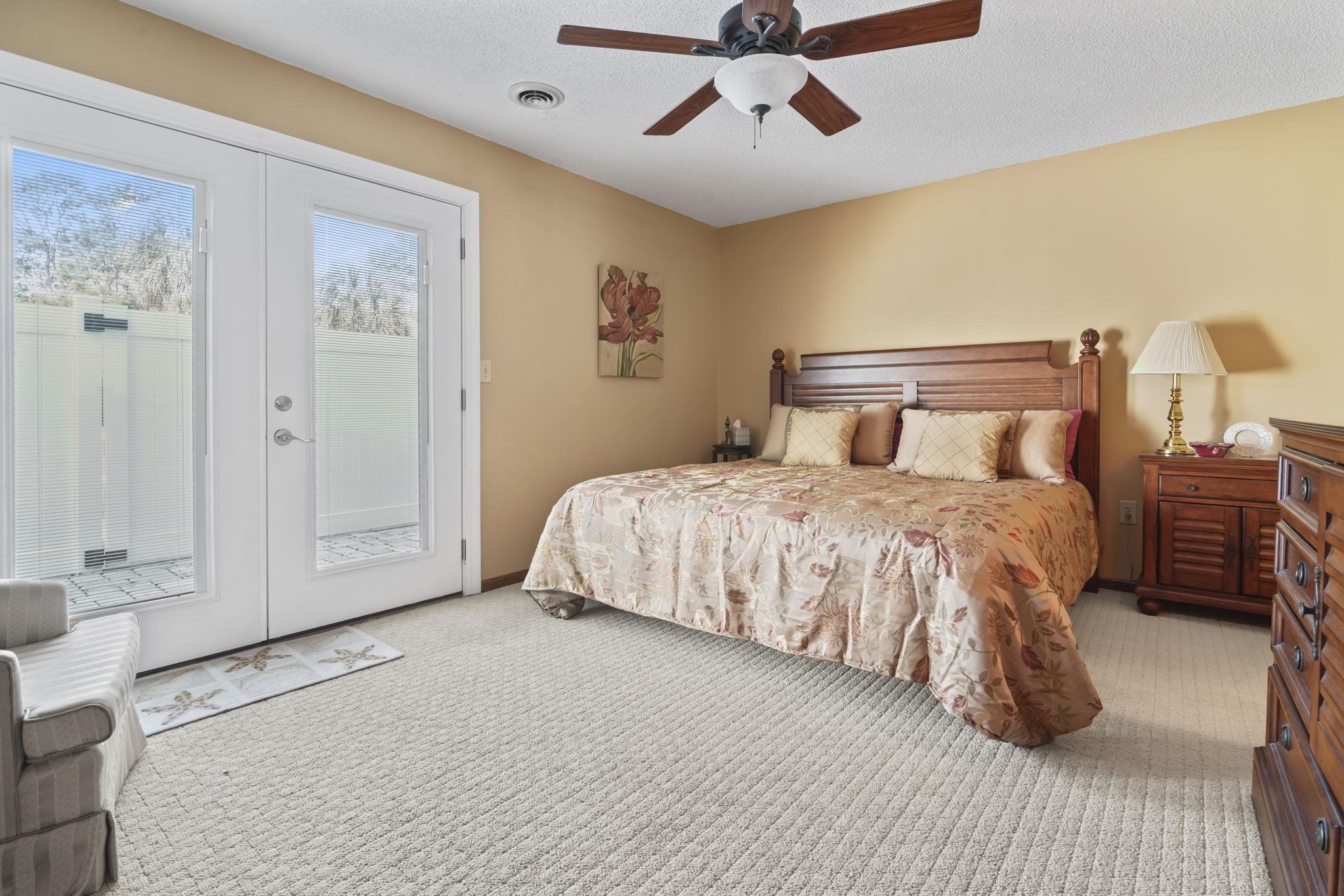 1911c Edge Dr. Property Photo 31