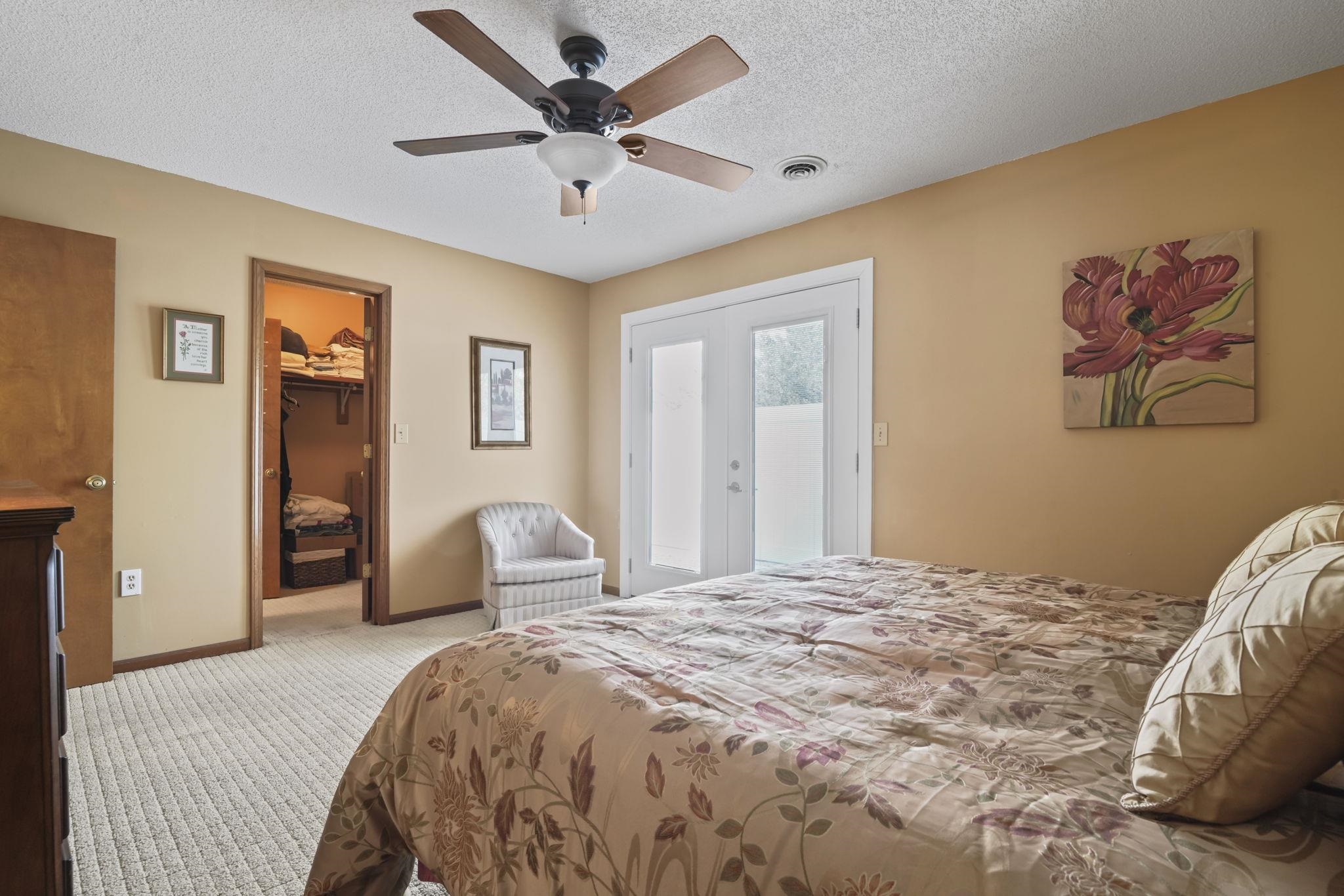 1911c Edge Dr. Property Photo 33