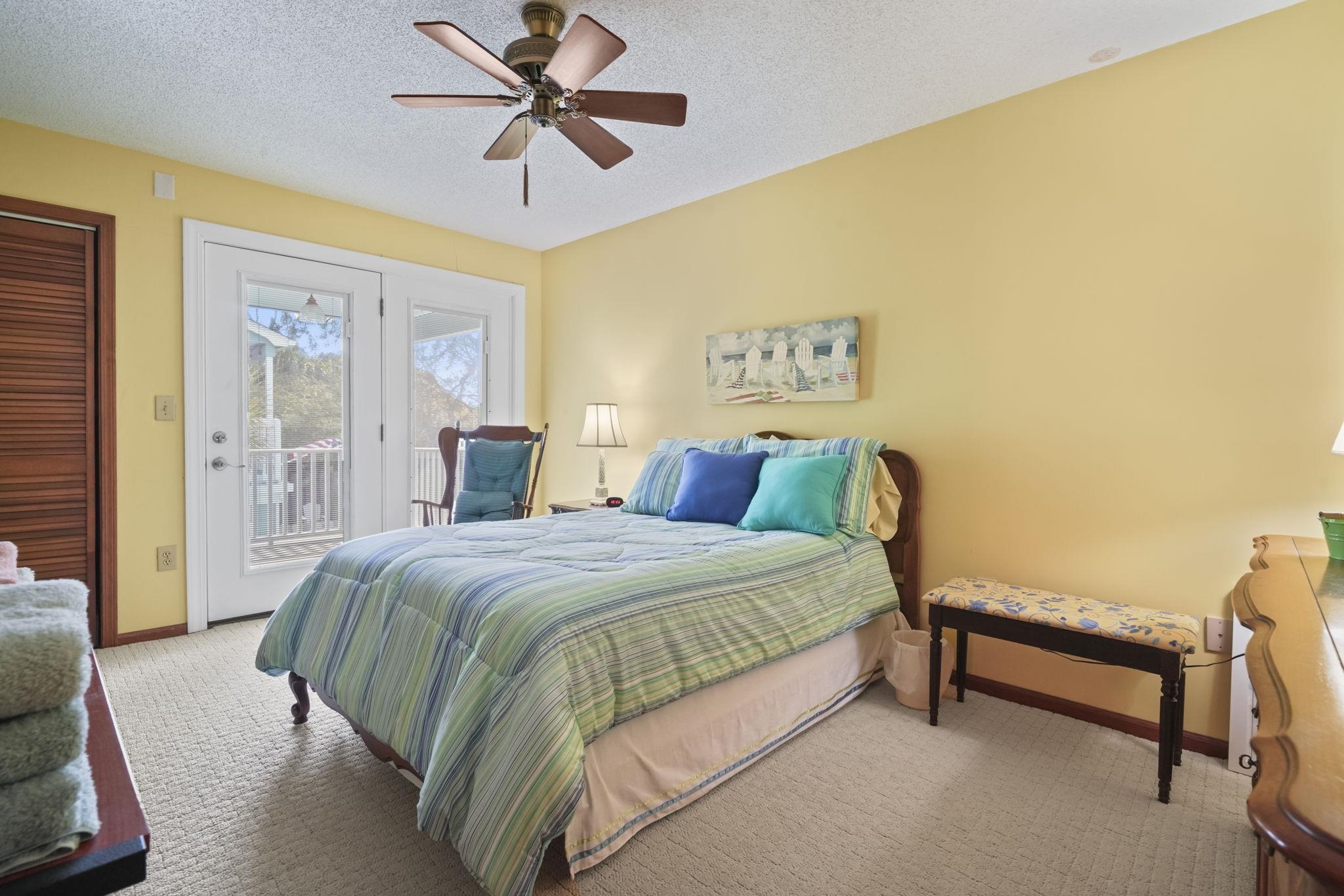 1911c Edge Dr. Property Photo 37