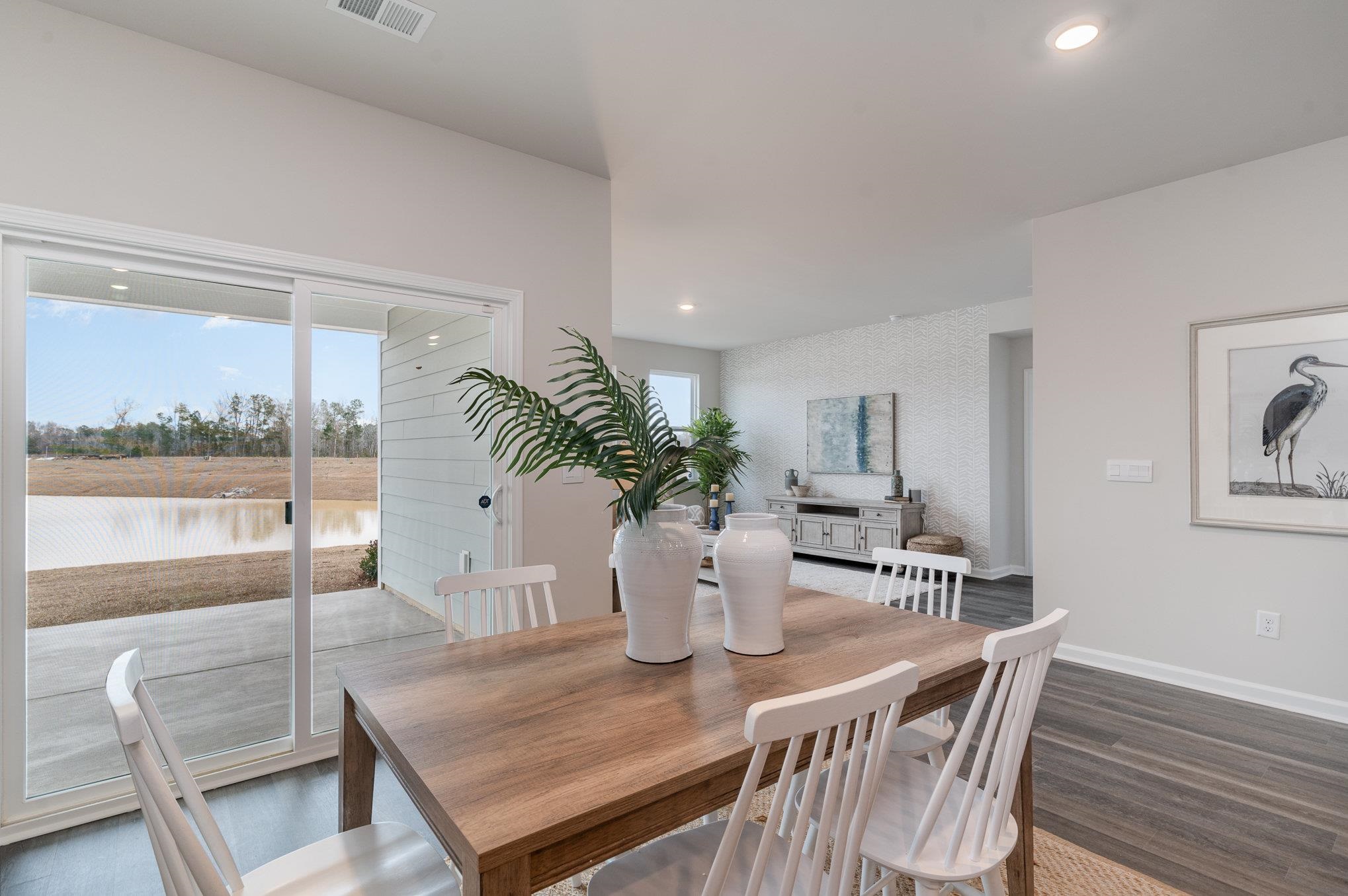 929 Farmers Passage Loop Property Photo 8