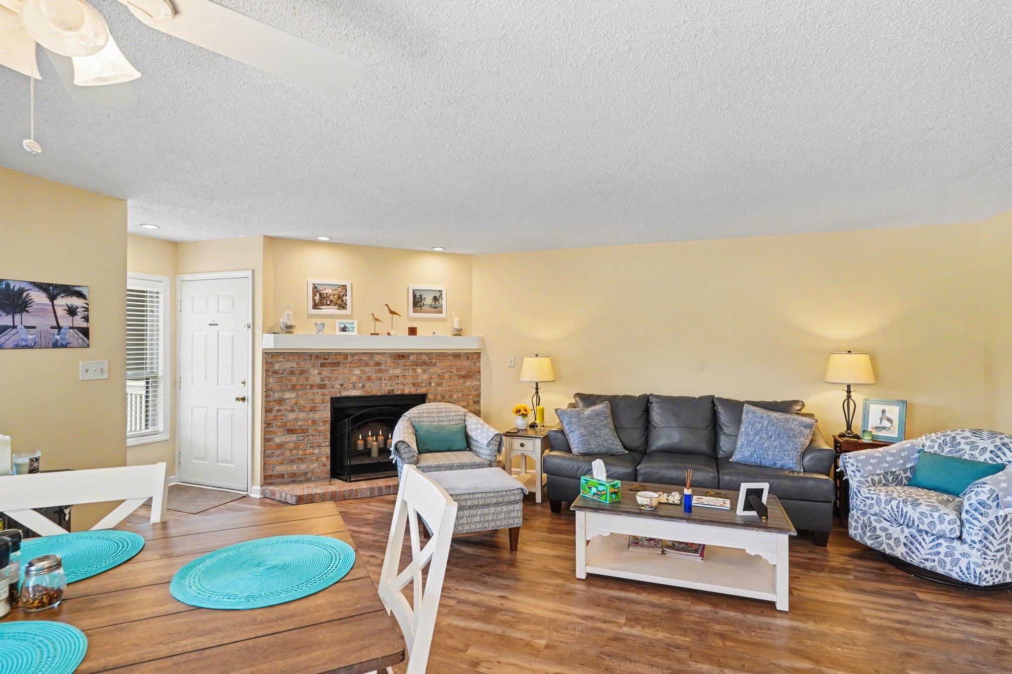 4294 Pinehurst Circle Property Photo 4