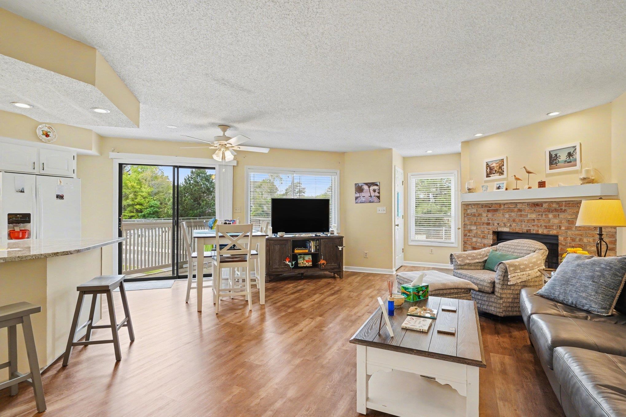 4294 Pinehurst Circle Property Photo 6