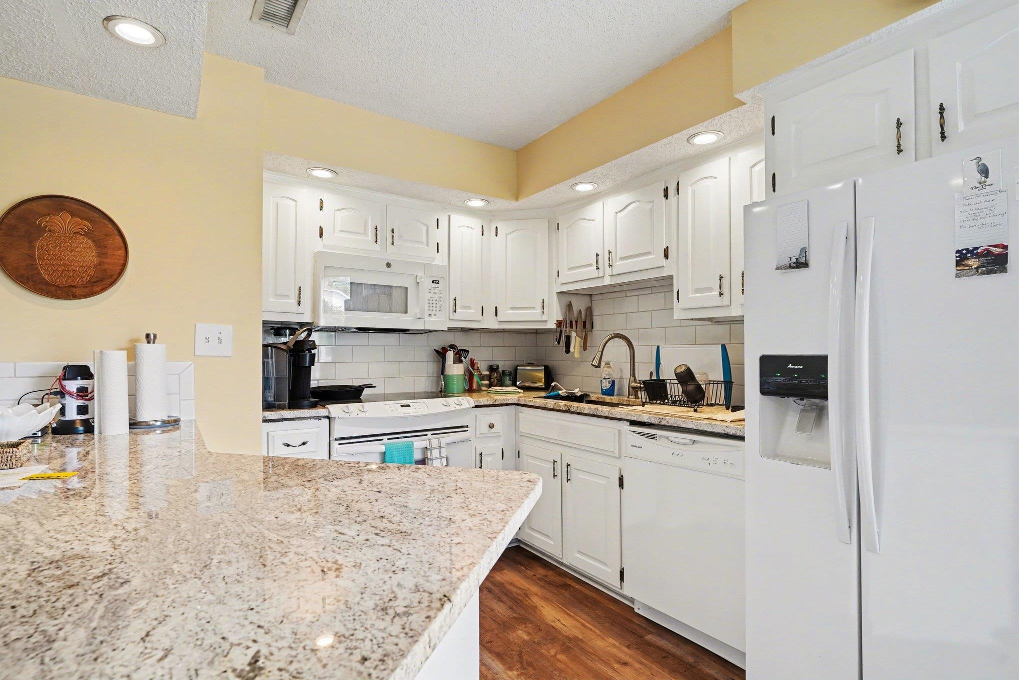 4294 Pinehurst Circle Property Photo 8