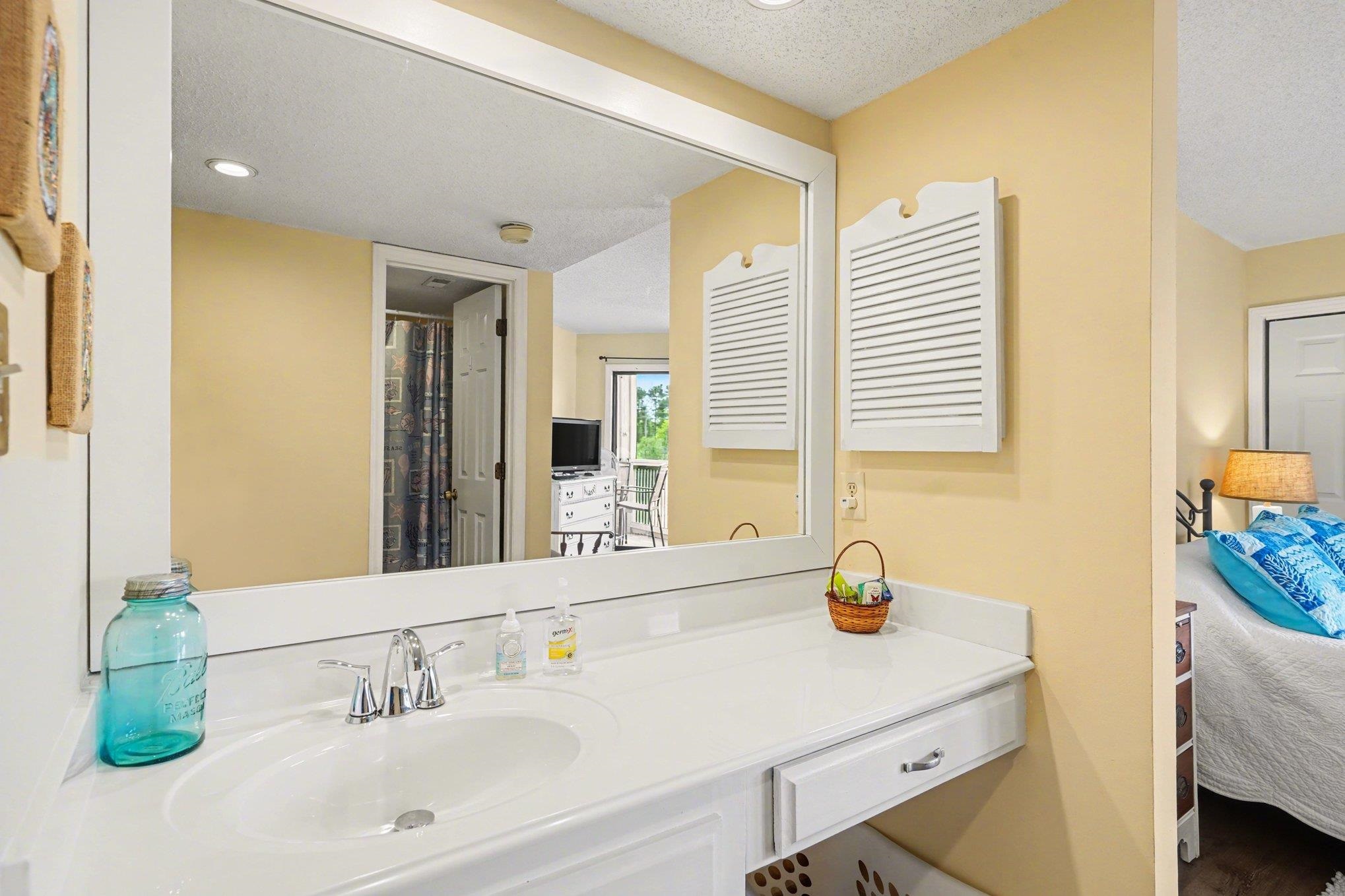 4294 Pinehurst Circle Property Photo 11