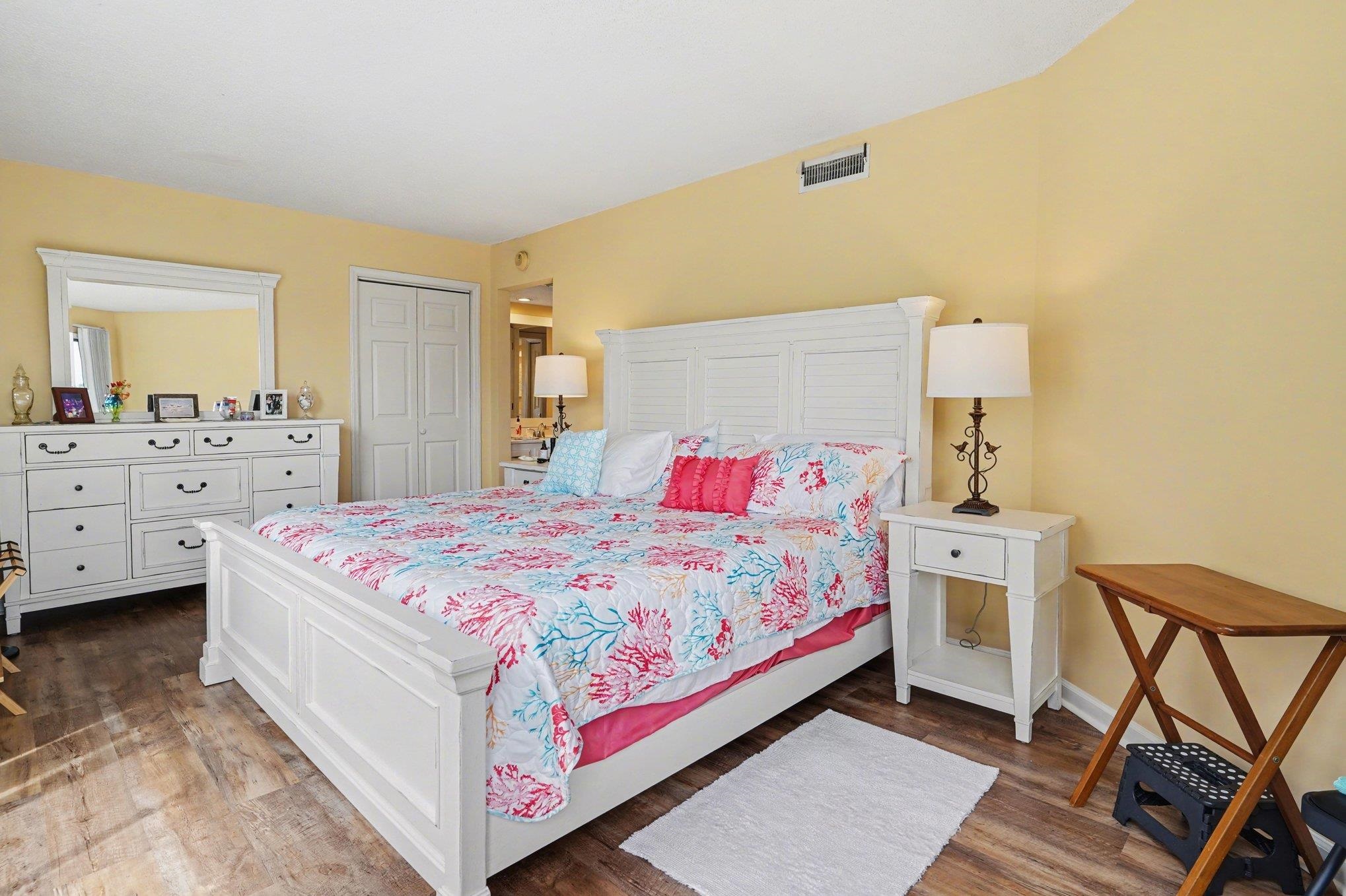 4294 Pinehurst Circle Property Photo 14
