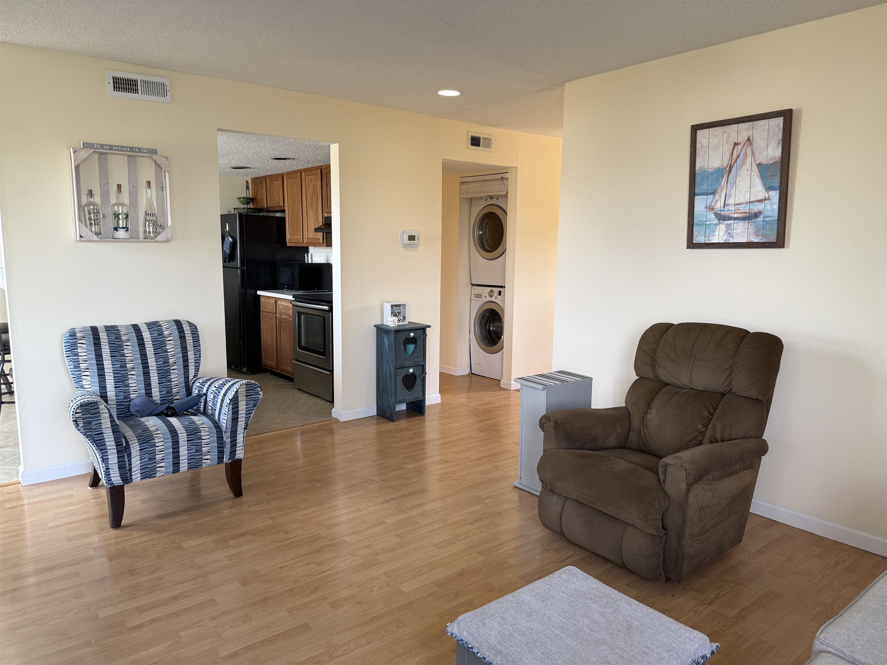 1025 Plantation Dr. Property Photo 4