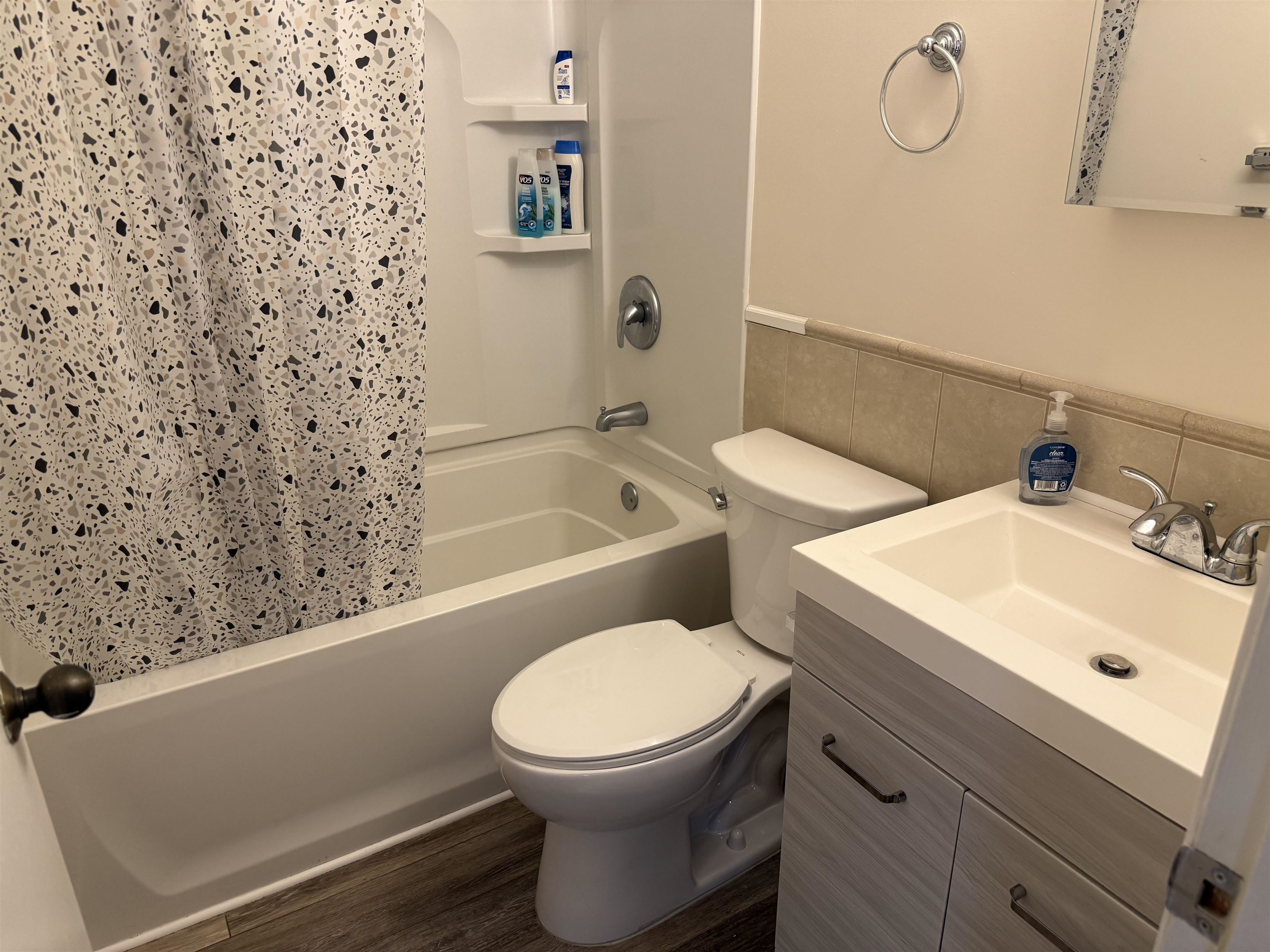 1025 Plantation Dr. Property Photo 9