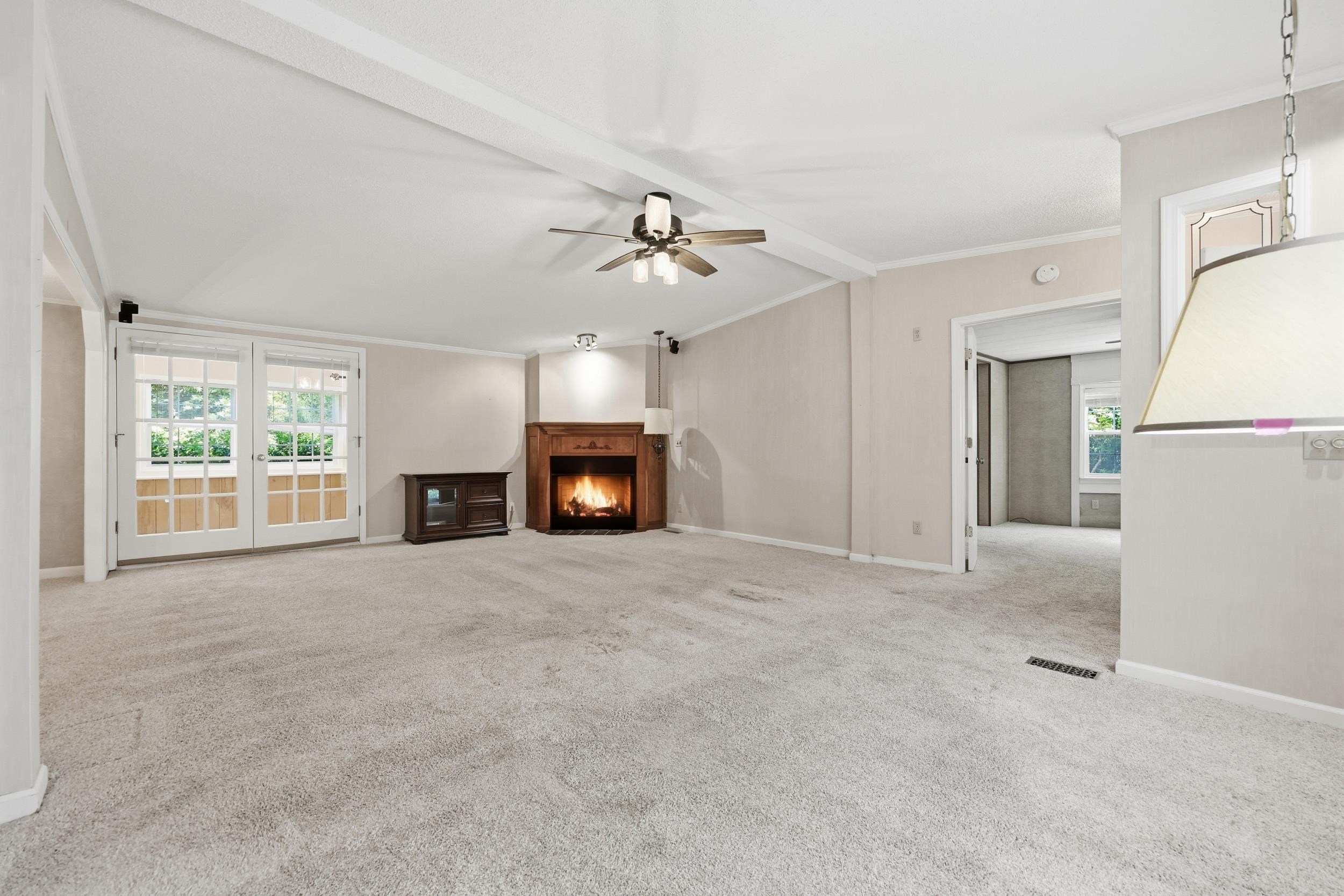613 Reef Ct. Property Photo 3