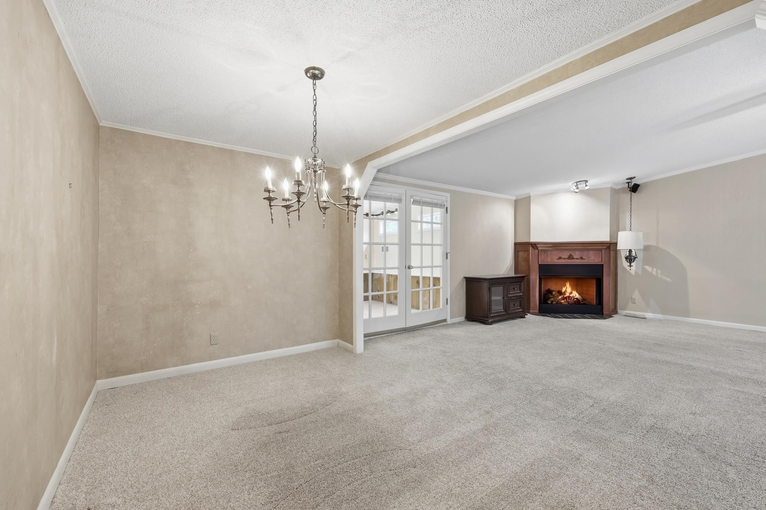 613 Reef Ct. Property Photo 9