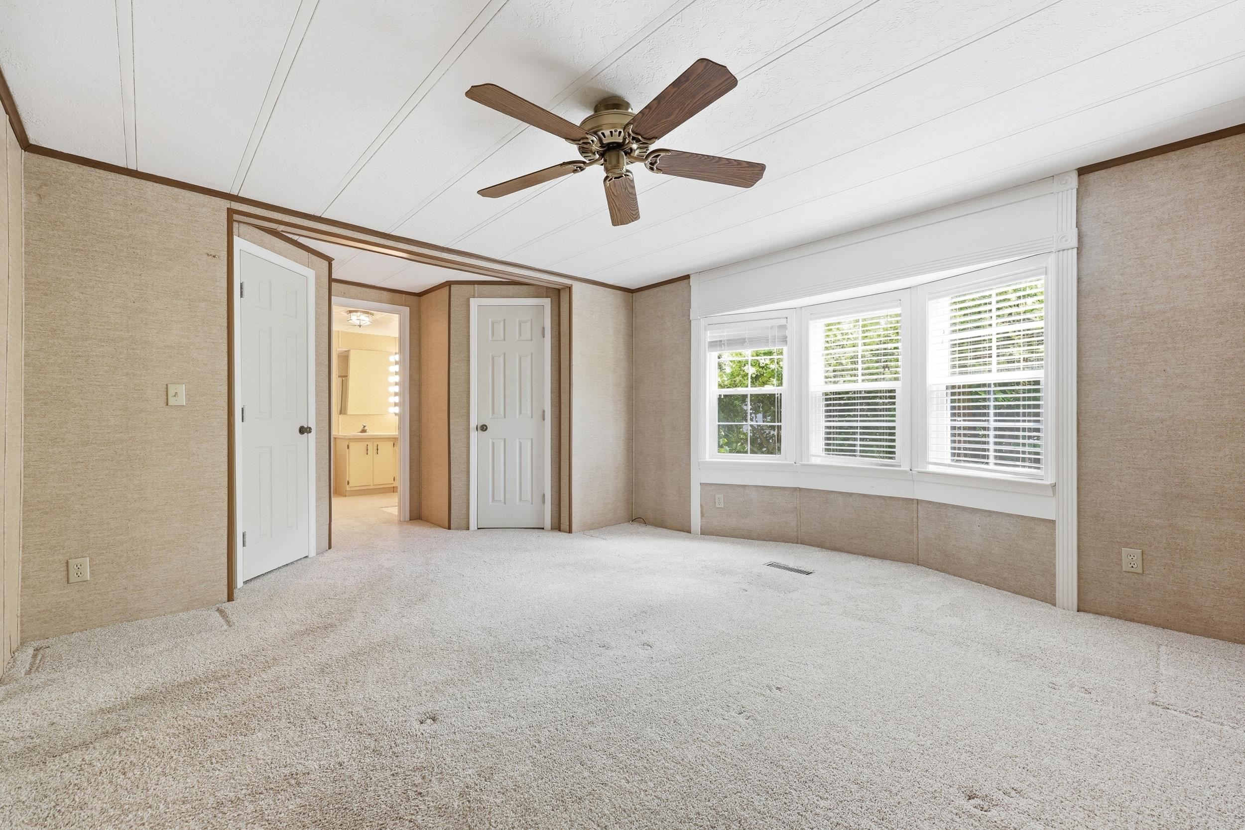 613 Reef Ct. Property Photo 15