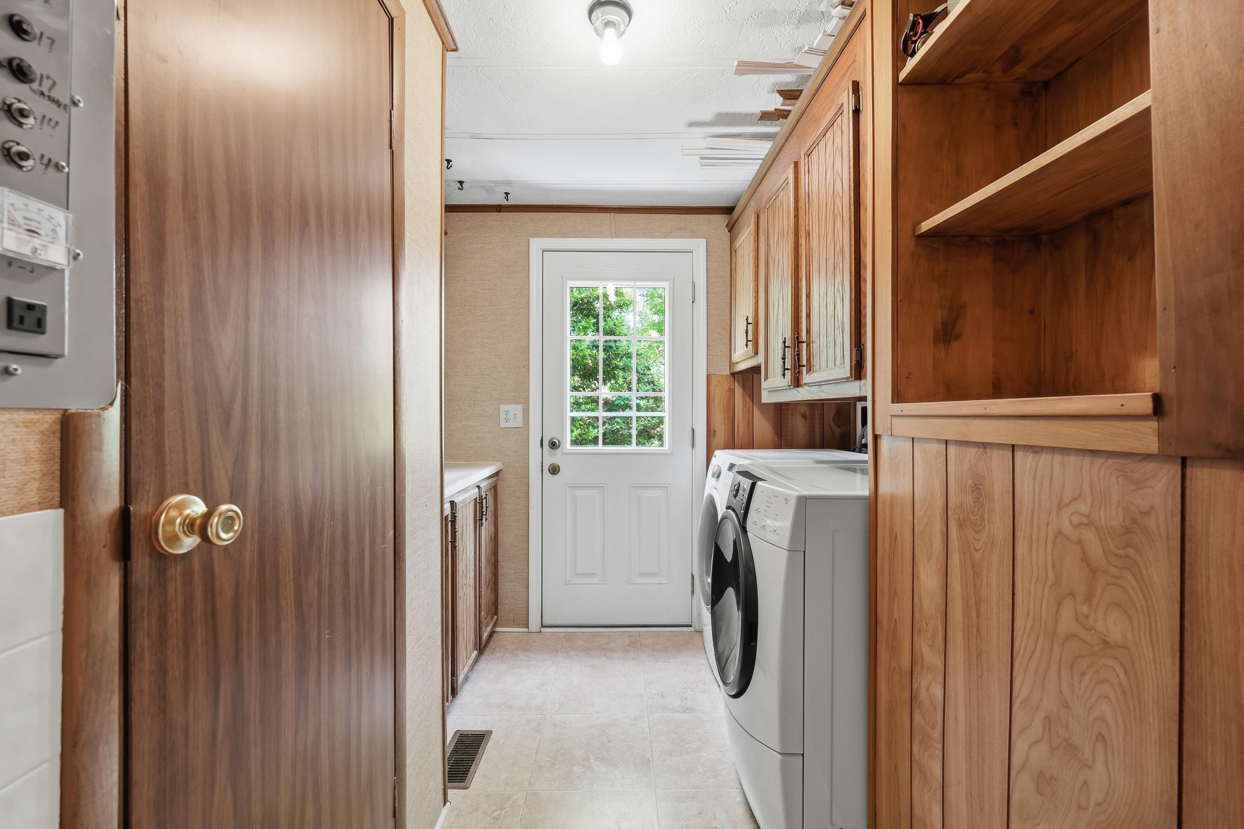 613 Reef Ct. Property Photo 21