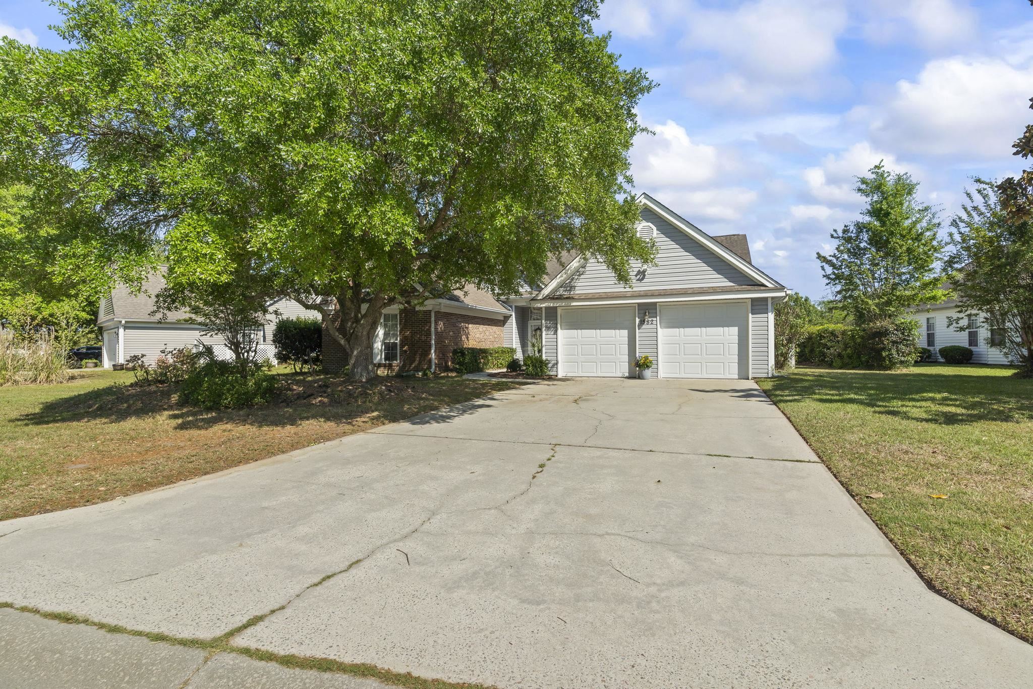 1582 Southwood Dr. Property Photo 3