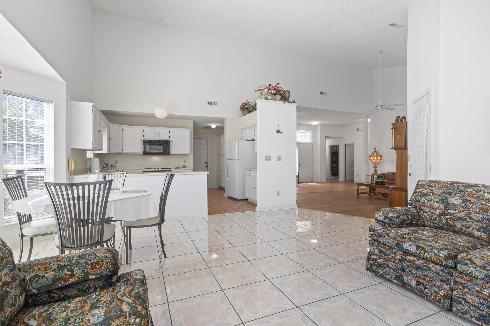 1582 Southwood Dr. Property Photo 17