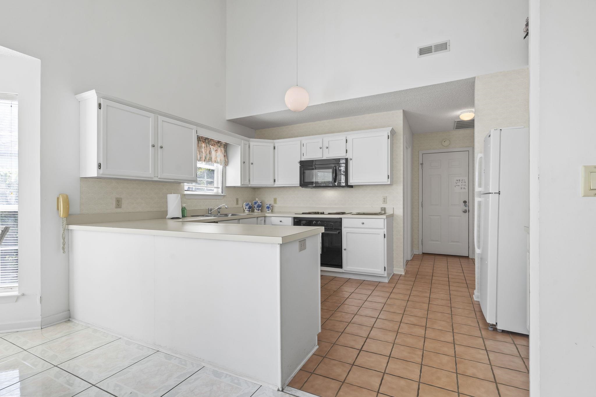 1582 Southwood Dr. Property Photo 19