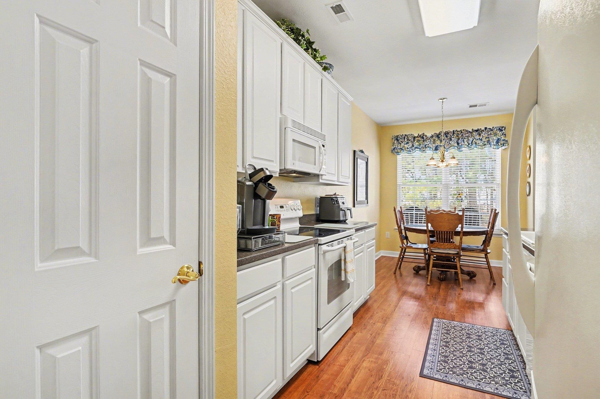 836 Clarion Ct. Property Photo 4