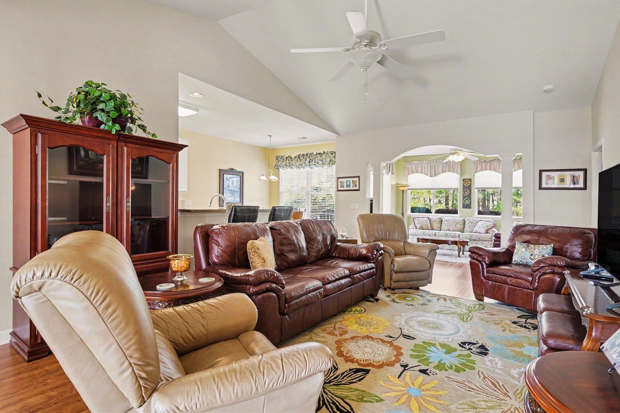 836 Clarion Ct. Property Photo 5