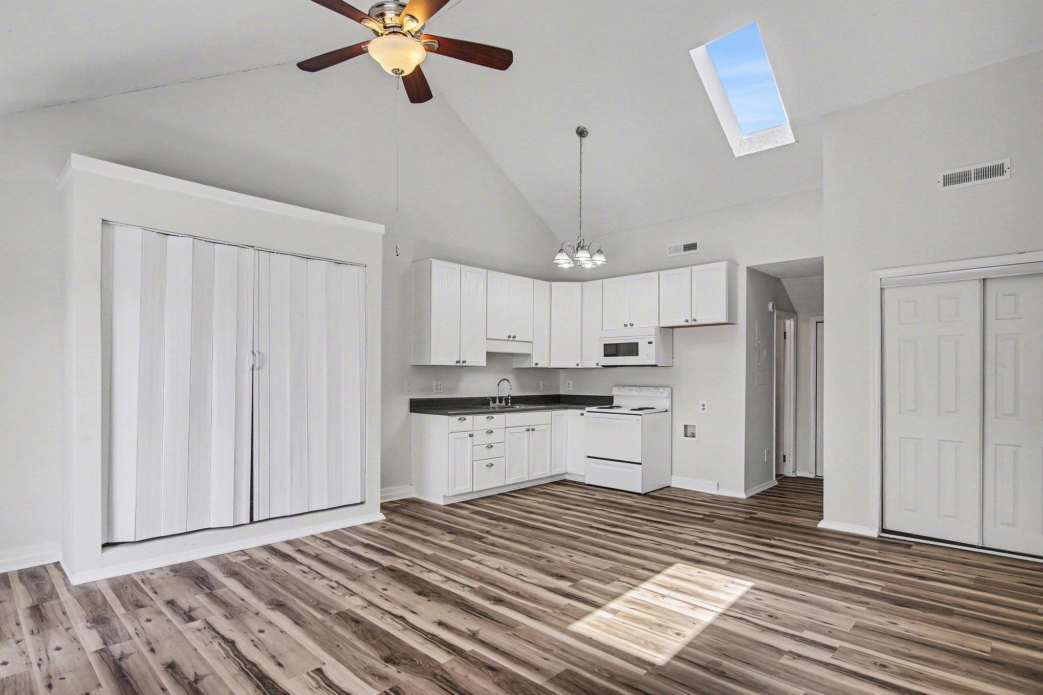 1850 Colony Dr. Property Photo 4