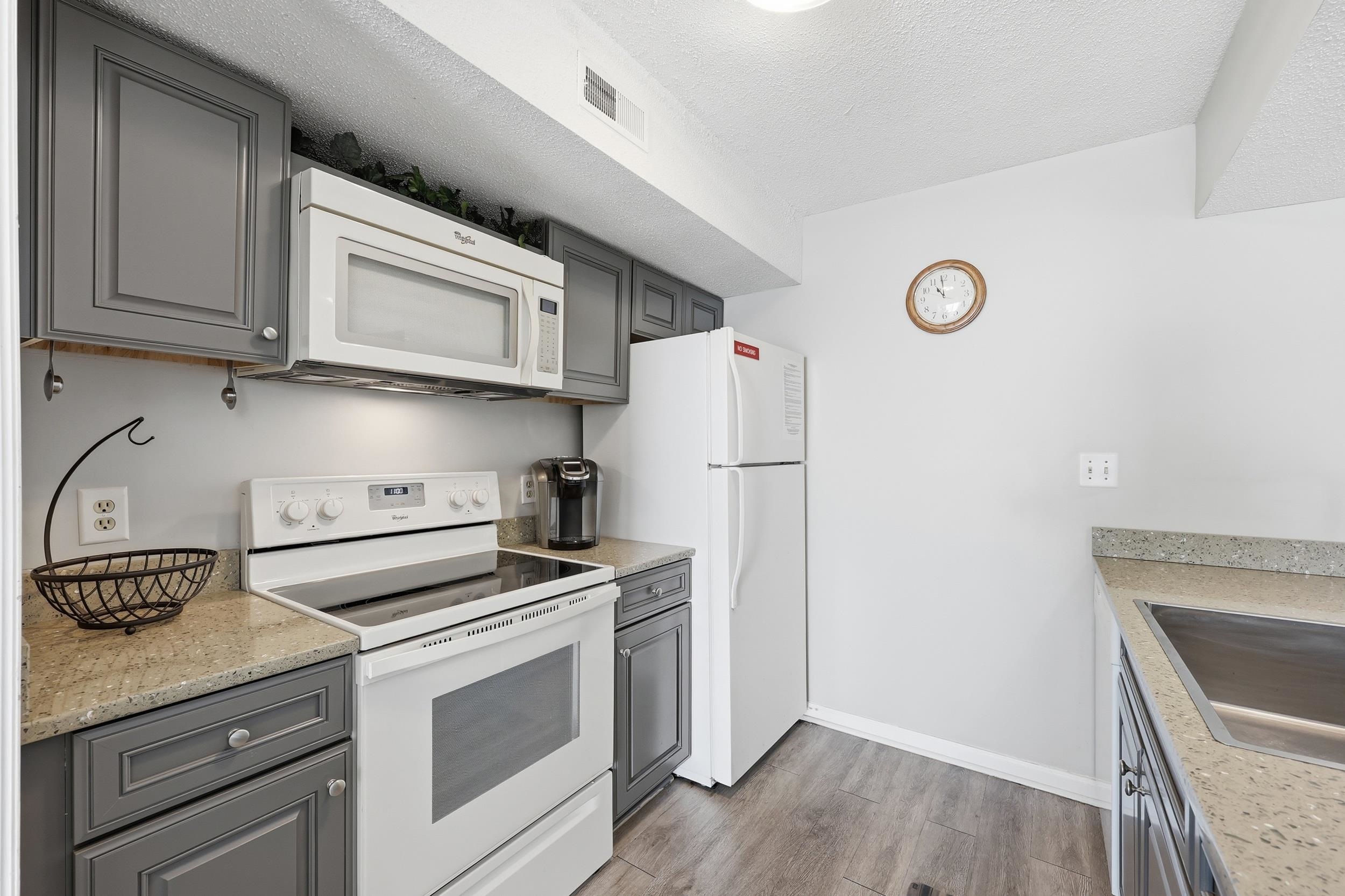 2500 N Ocean Blvd. Property Photo 7