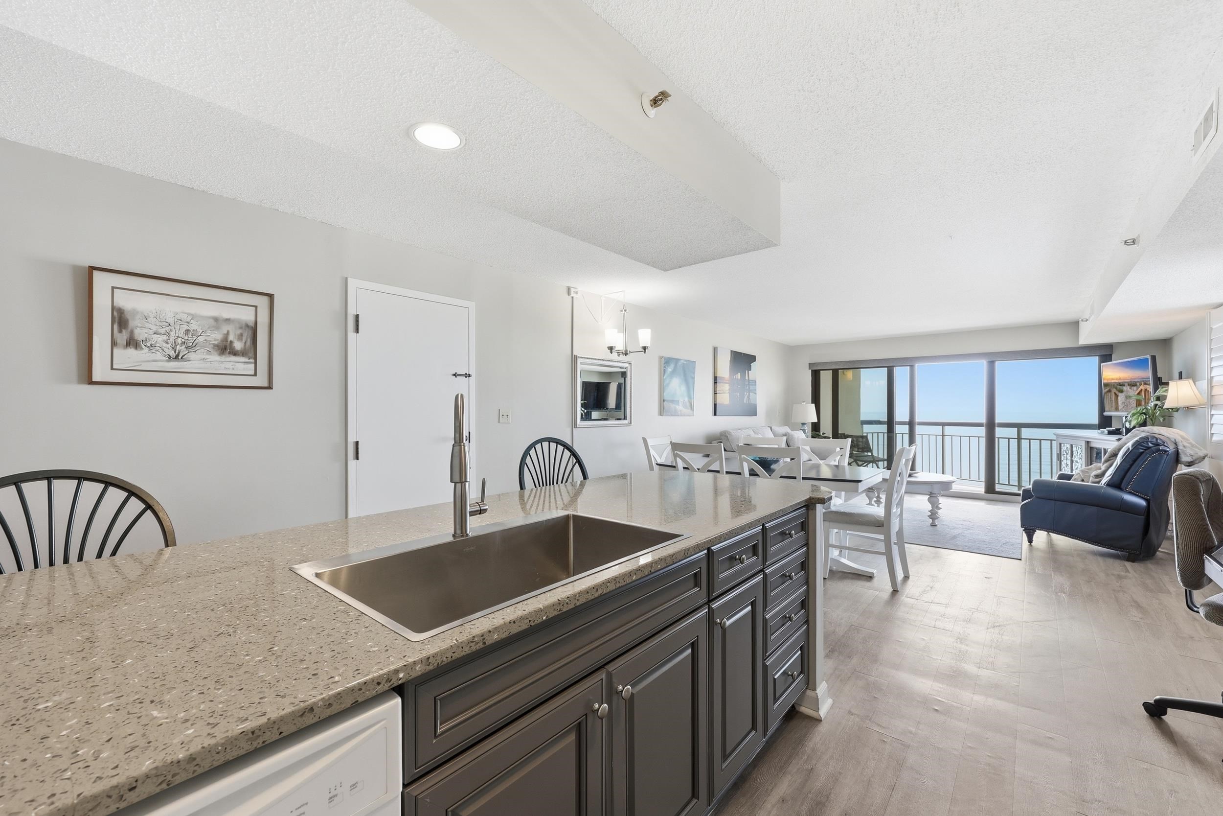 2500 N Ocean Blvd. Property Photo 8