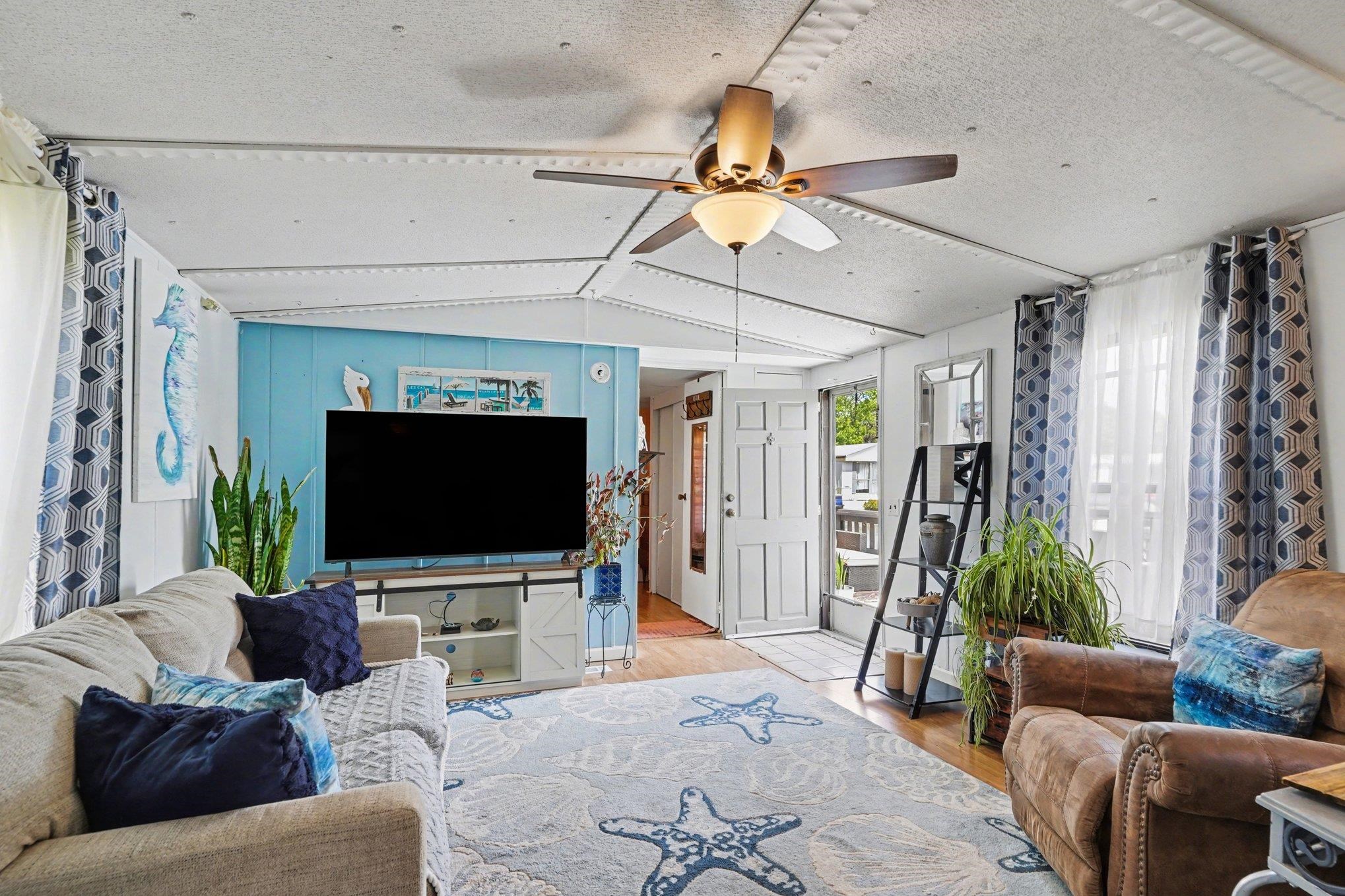 1661 Ursa Major Dr. Property Photo 11