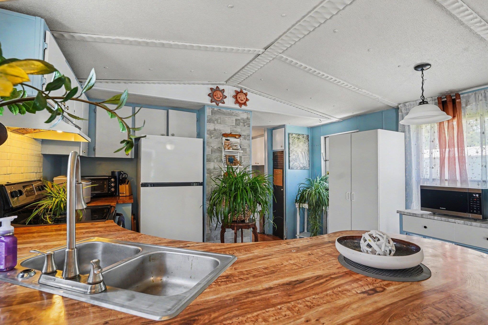 1661 Ursa Major Dr. Property Photo 14